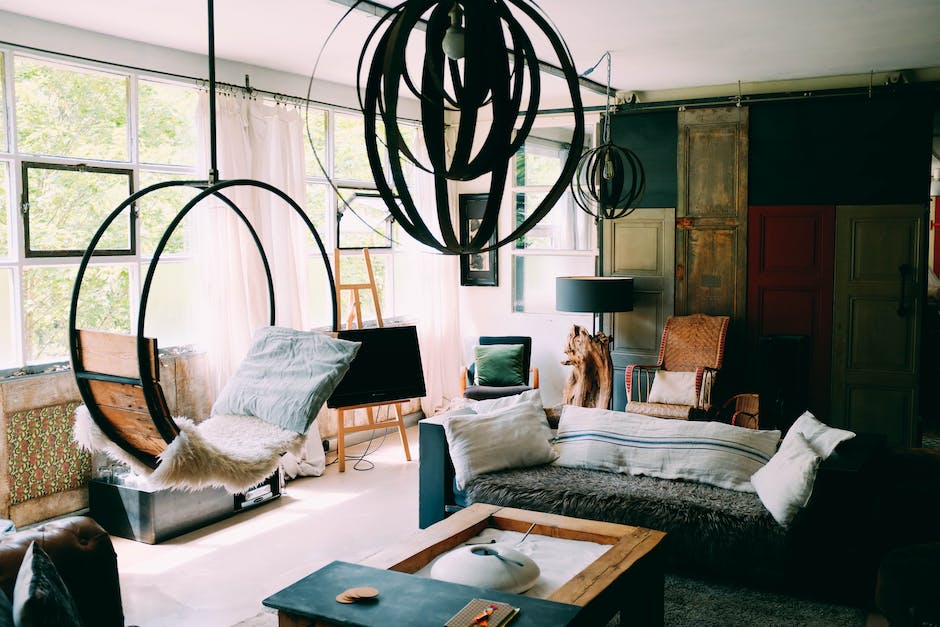 The Secret to Selecting the Perfect Artistic Throw Pillows for Your Home - HUNTEDFOX