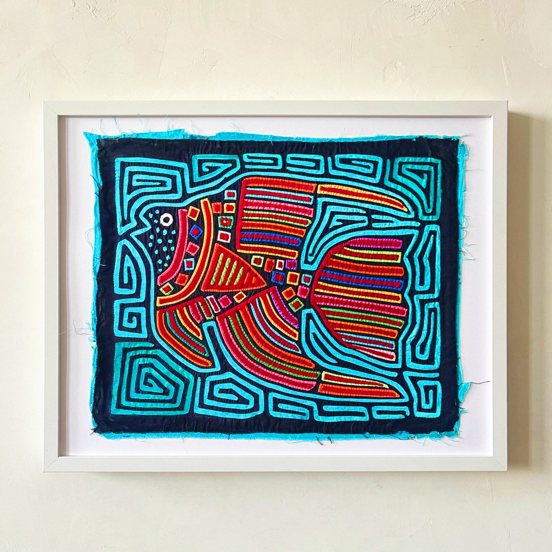 Colorful Fish Woven Wall Art | Vibrant Tapestry - artBlackBlueHUNTEDFOX - Colorful Fish Woven Wall Art | Vibrant Tapestry