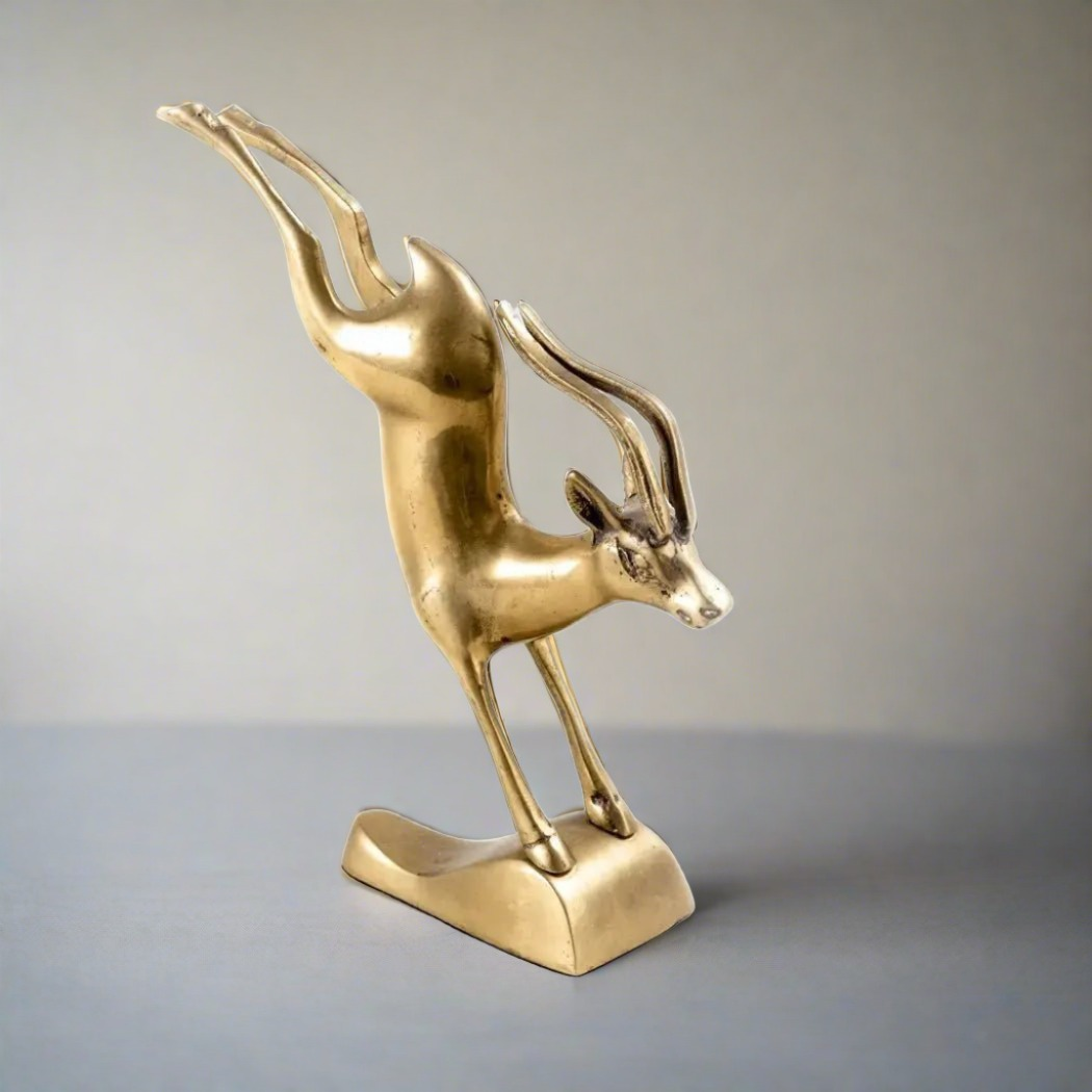 dancing-brass-stag-537596.png