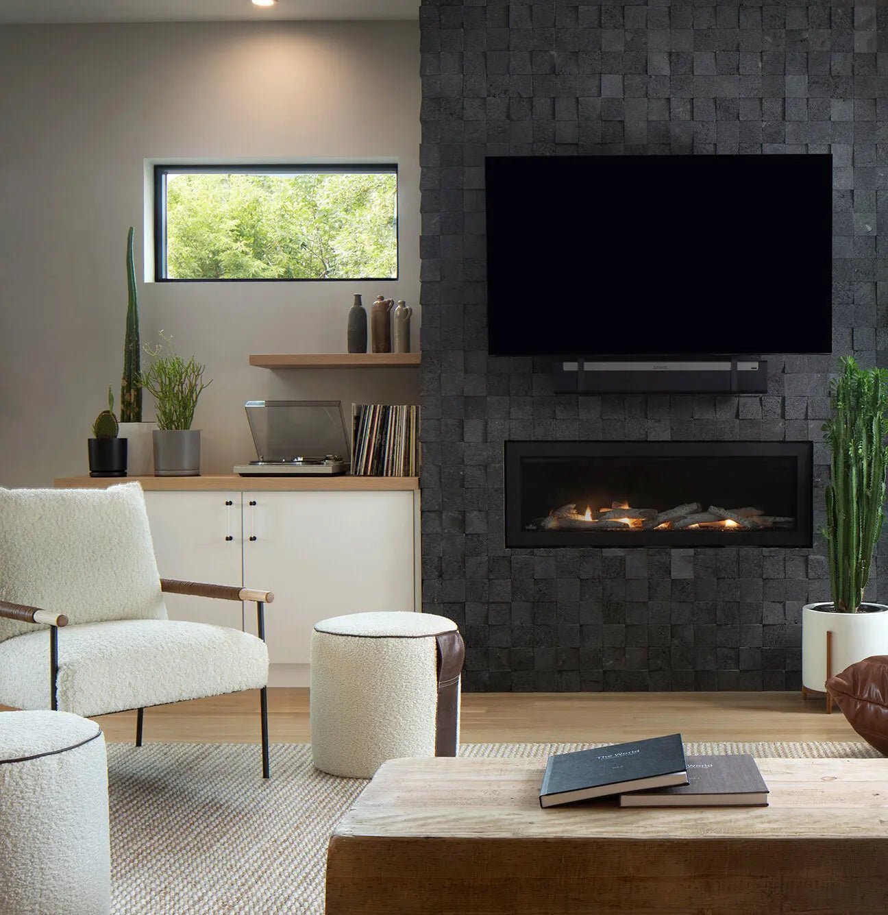 Modern Shearling + Leather Pouf – 18" Round Ottoman with Handle - H|F AtelierLEATHERottomanHUNTEDFOX - Modern Shearling + Leather Pouf – 18" Round Ottoman with Handle