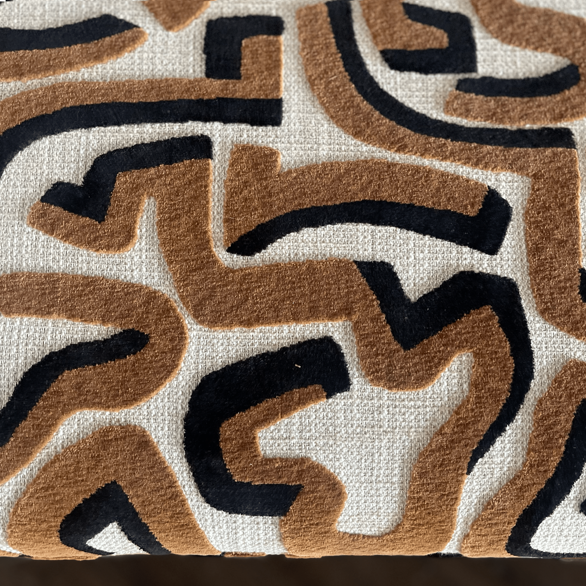 Modern Upholstered Bench | Black & Ivory Geometric Fabric with Rounded Corners - H|F Atelierluxury upholstered seatingSEATINGHUNTEDFOX - Modern Upholstered Bench | Black & Ivory Geometric Fabric with Rounded Corners