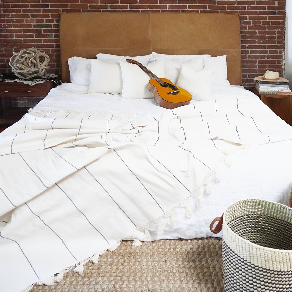 Oaxaca Coverlet | Ivory Handwoven Coverlet With Black Detail & Tassels
