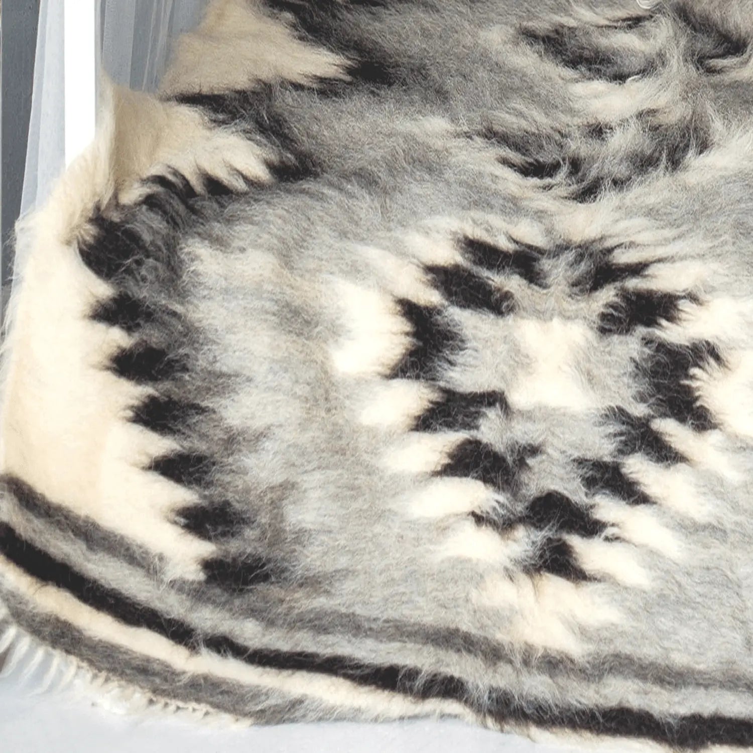 Ukrainian Natural Wool Blanket  Pattern Detail