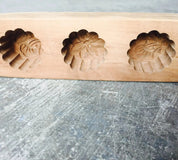 WOODEN SUGAR COOKIE MOLD - HUNTEDFOX