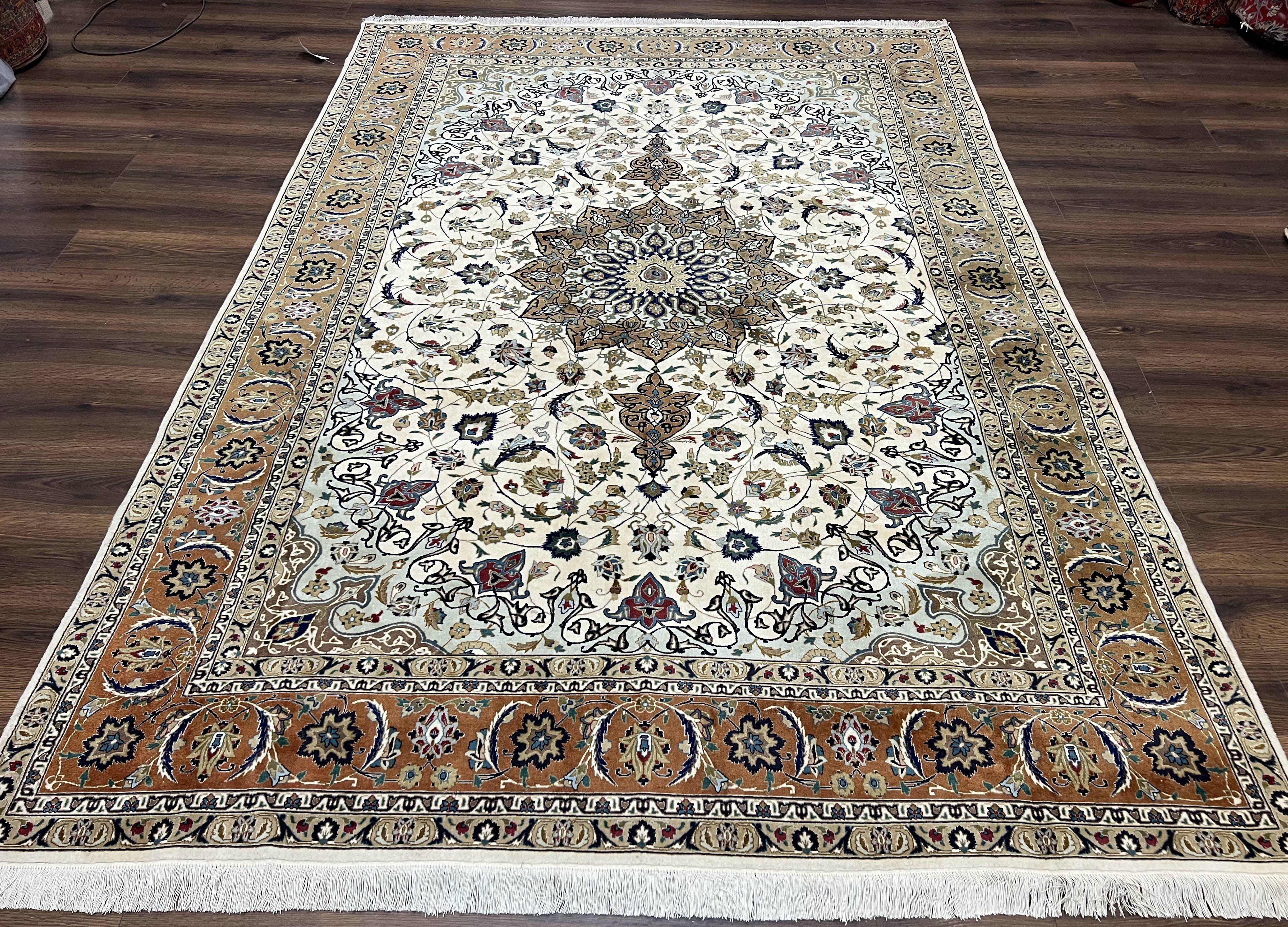 Wonderful Persian Tabriz Rug 7x10, Floral Medallion, Very Fine Oriental Carpet, Ivory