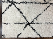 Modern Shag Rug 5x7, Ivory and Black Area Rug 5 x 7 ft