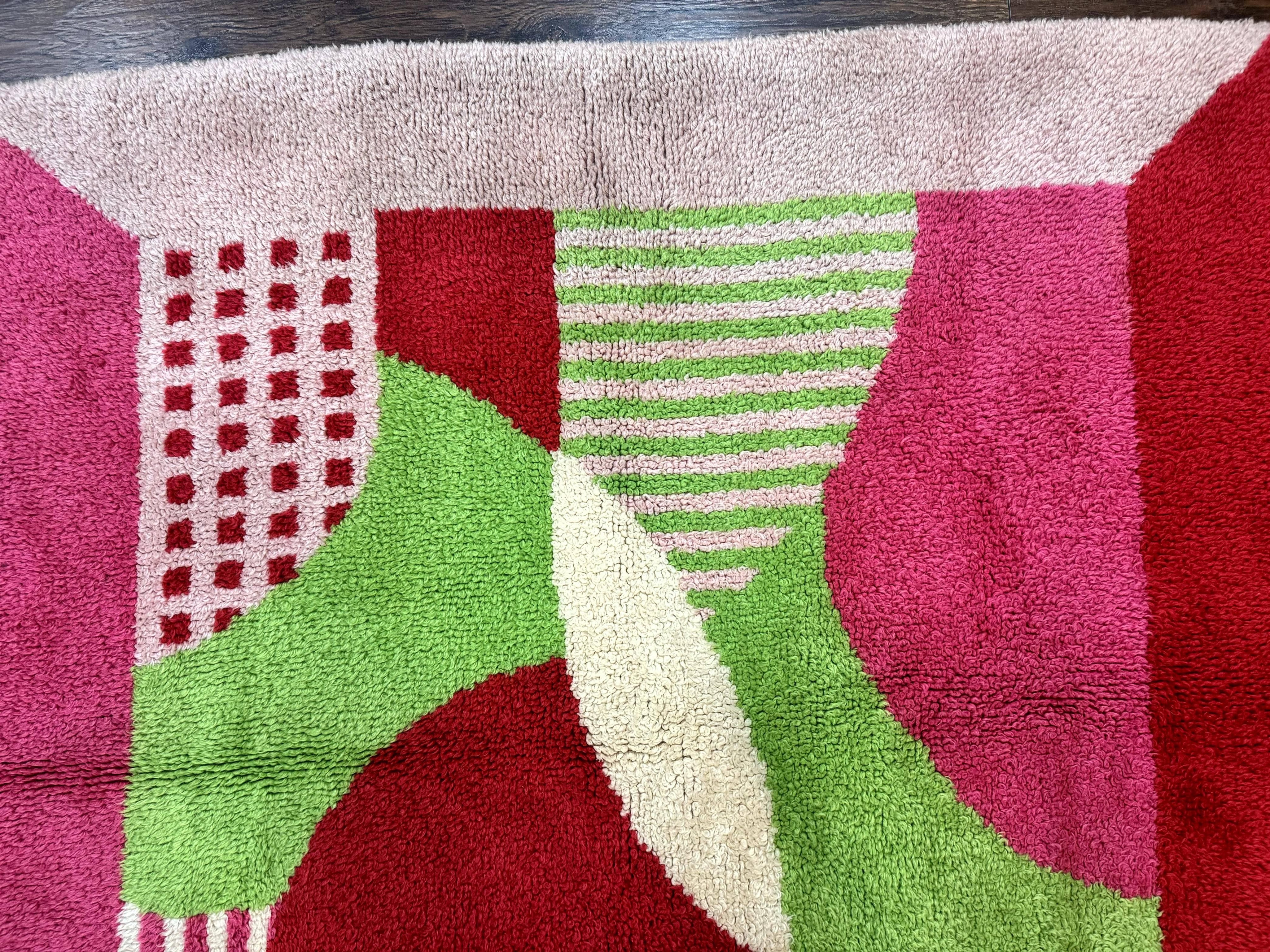 European Shag Rug 4.8 x 4.8, Modern Abstract Design, Green Pink Red, Square Shag Rug, Unique