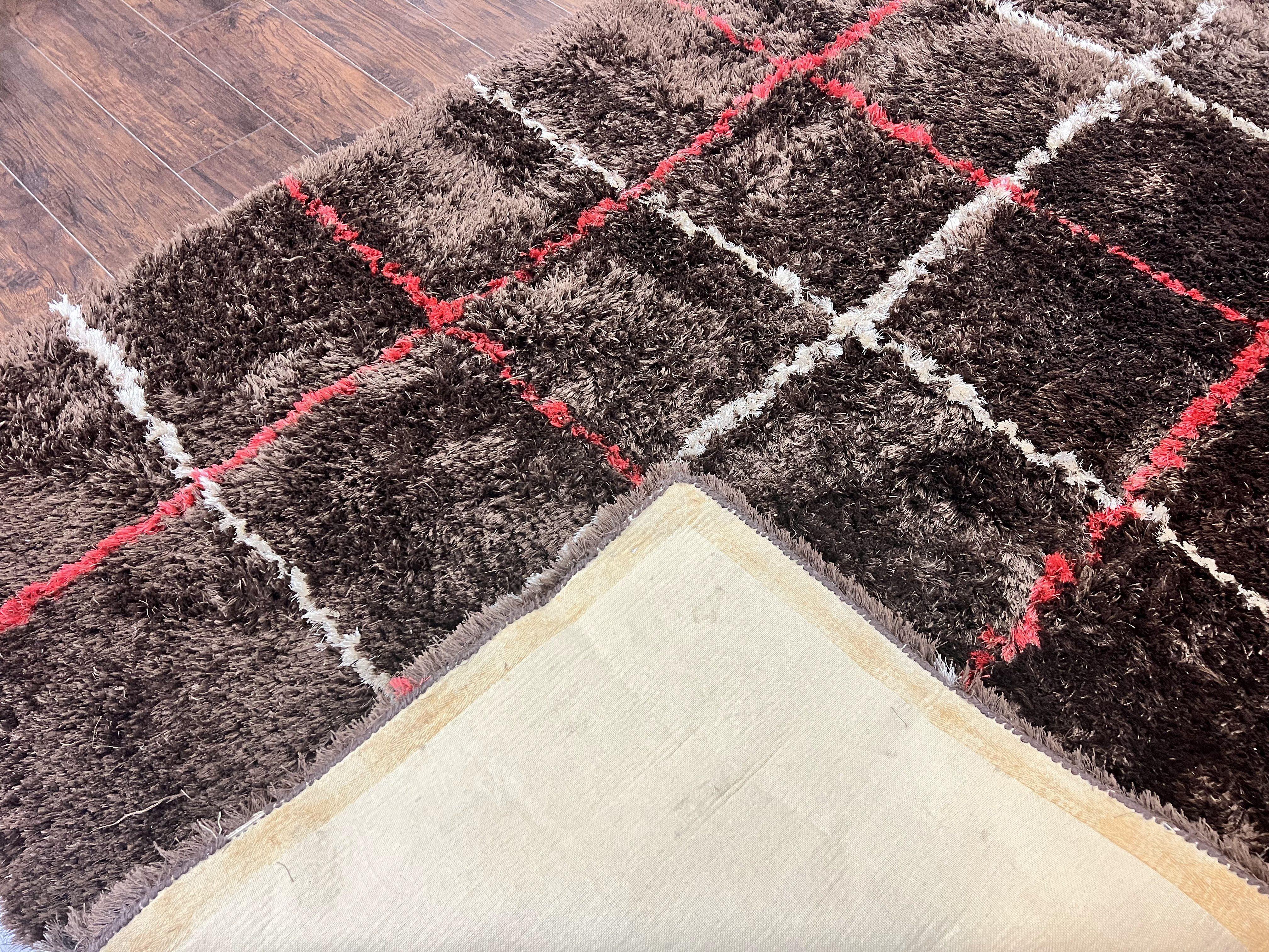 Shag Rug 6x8, Brown, Panel Design