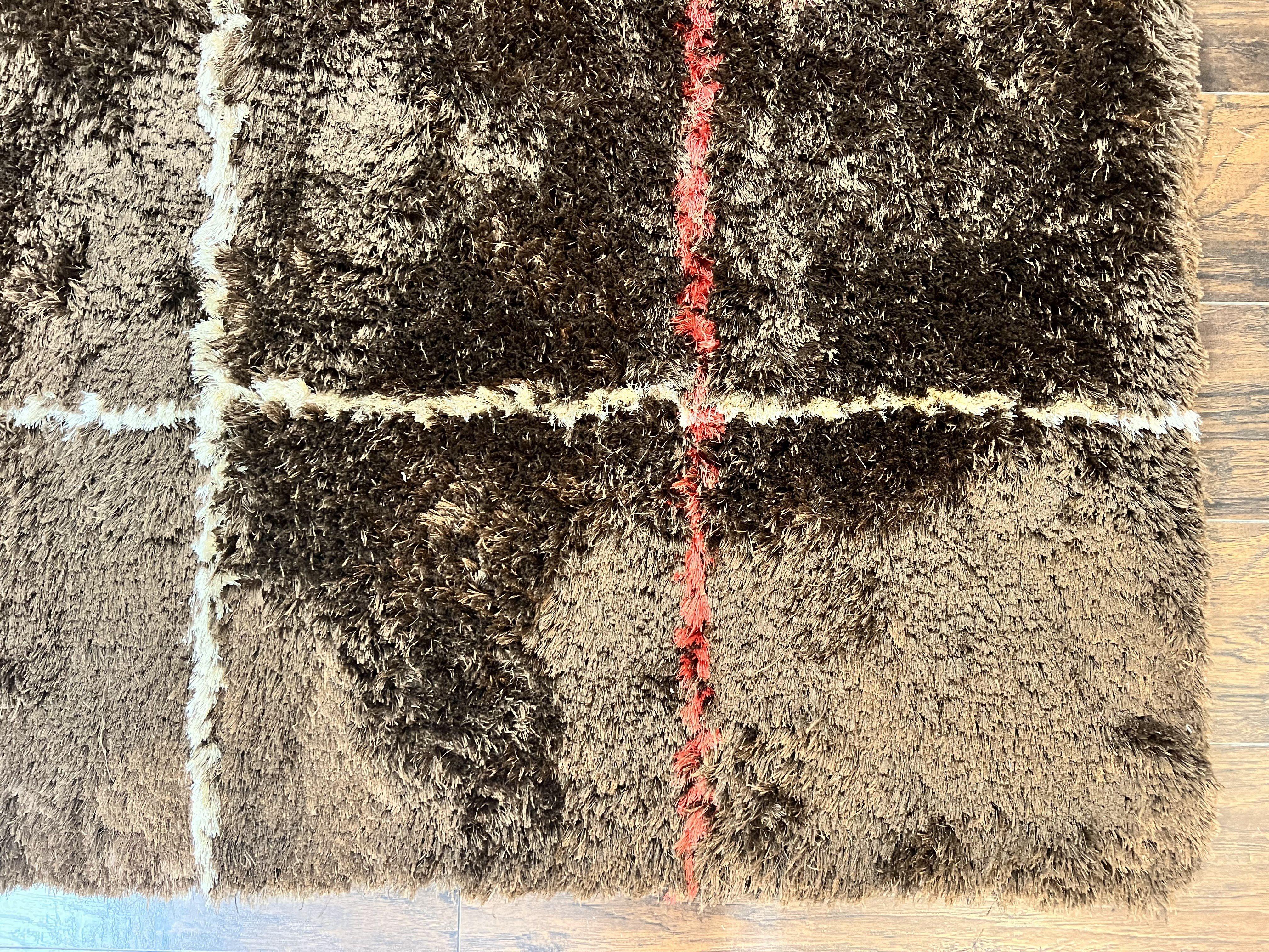 Shag Rug 6x8, Brown, Panel Design