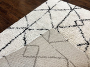 Modern Shag Rug 5x7, Ivory and Black Area Rug 5 x 7 ft