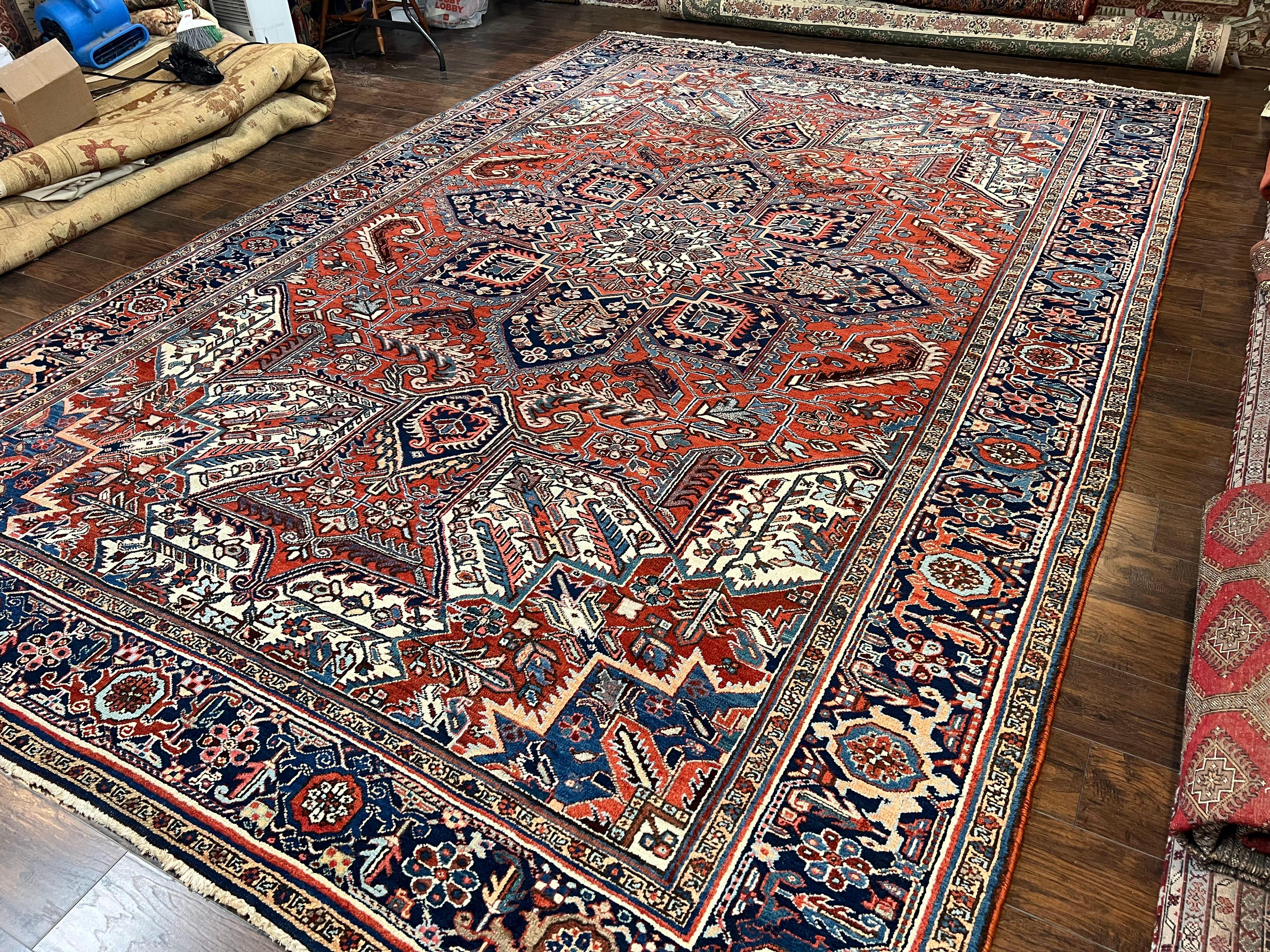 Antique Persian Heriz Rug – 11x16 Palace Size, Geometric Medallion, 1920s
