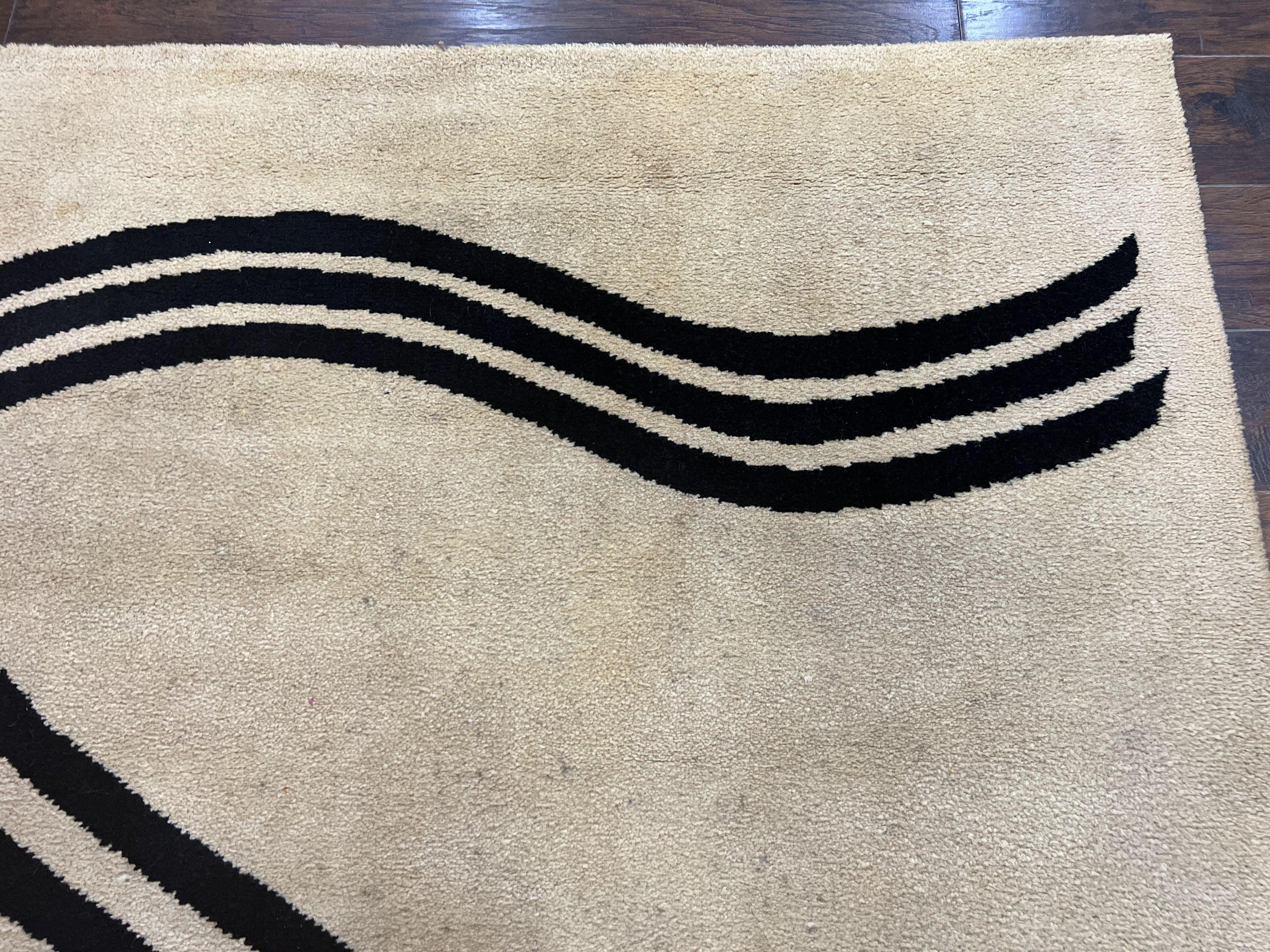 Modern Rug 6x9, Cream and Black, Abstract Pattern
