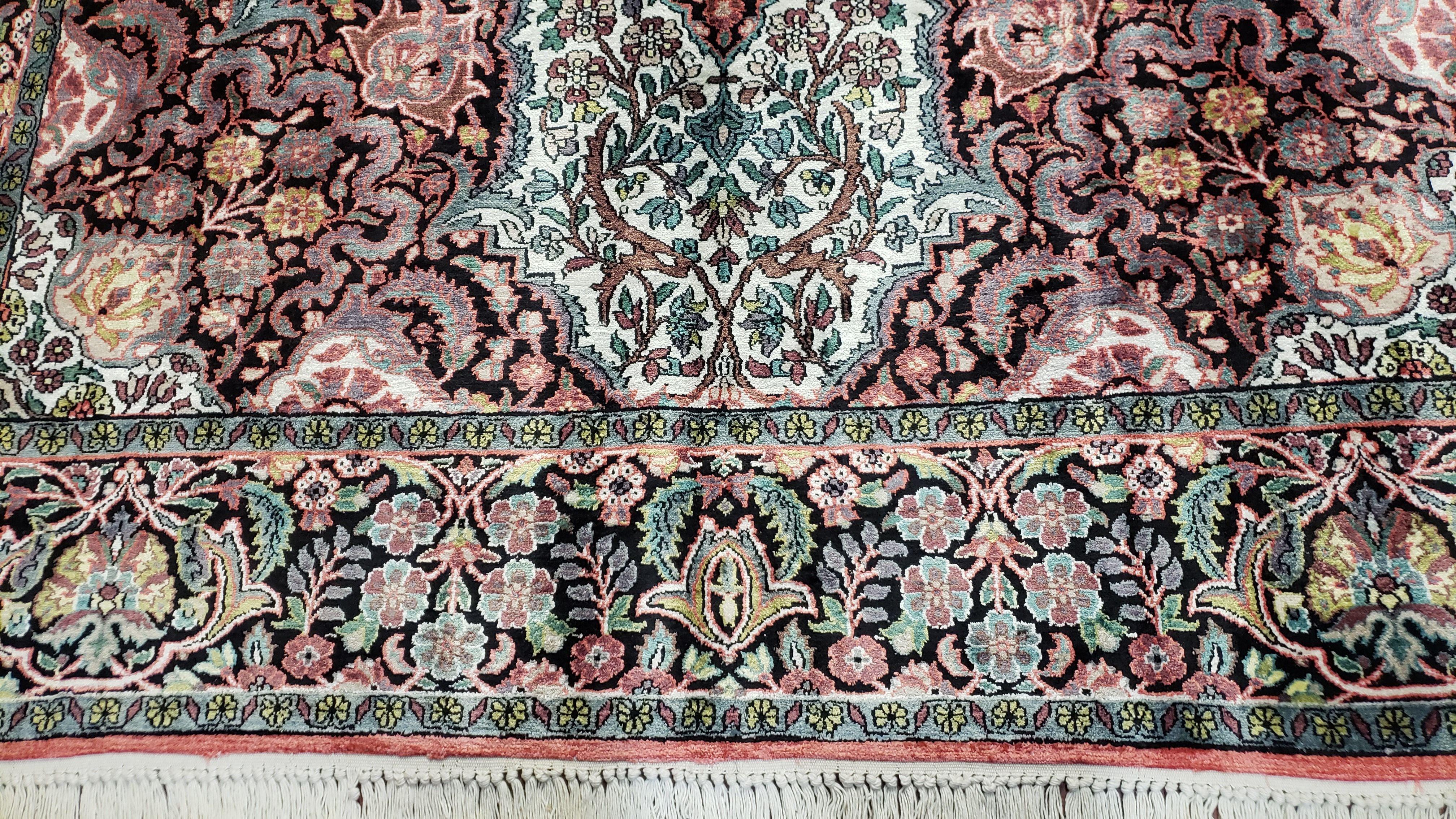 Indian Kashmiri Silk Rug 6x10, Ivory, Floral Medallion