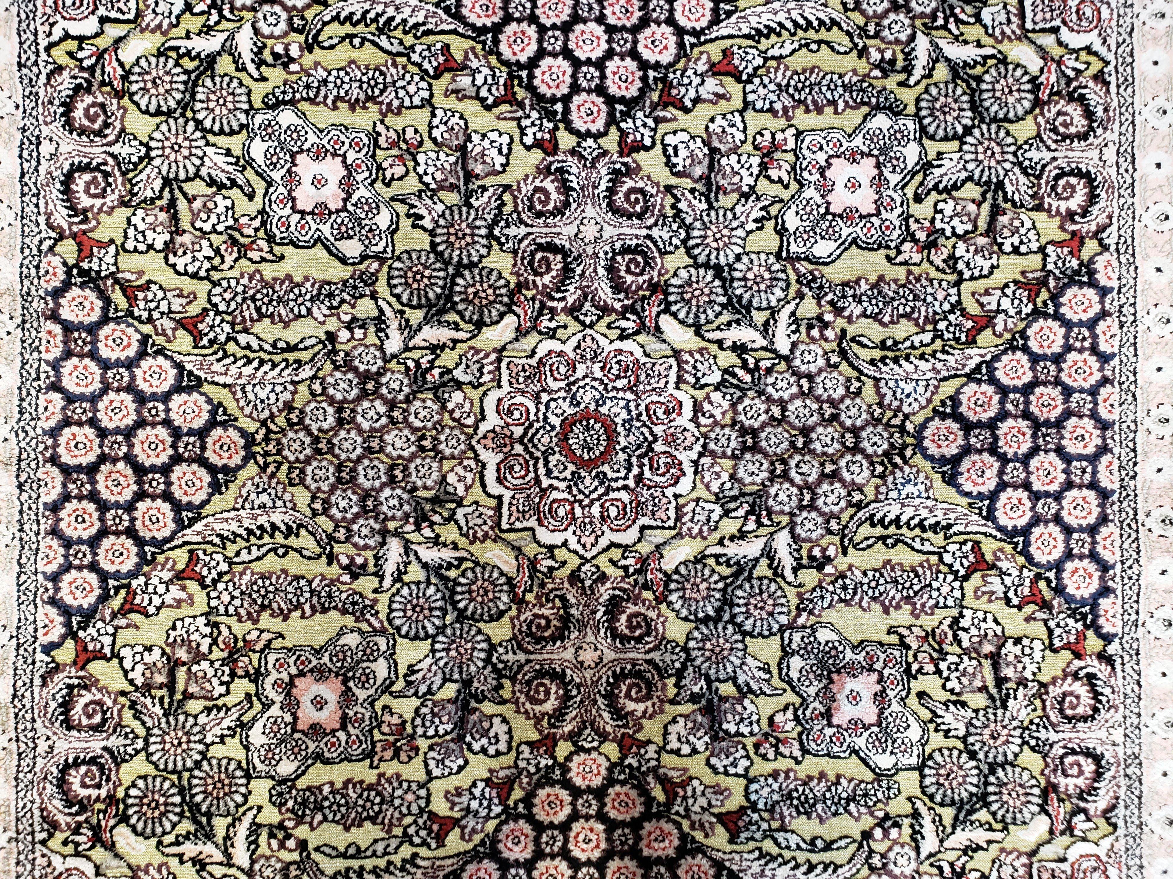 5x8 Indian Kashmiri Silk Rug with Gold Threads