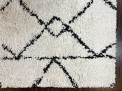 Modern Shag Rug 5x7, Ivory and Black Area Rug 5 x 7 ft