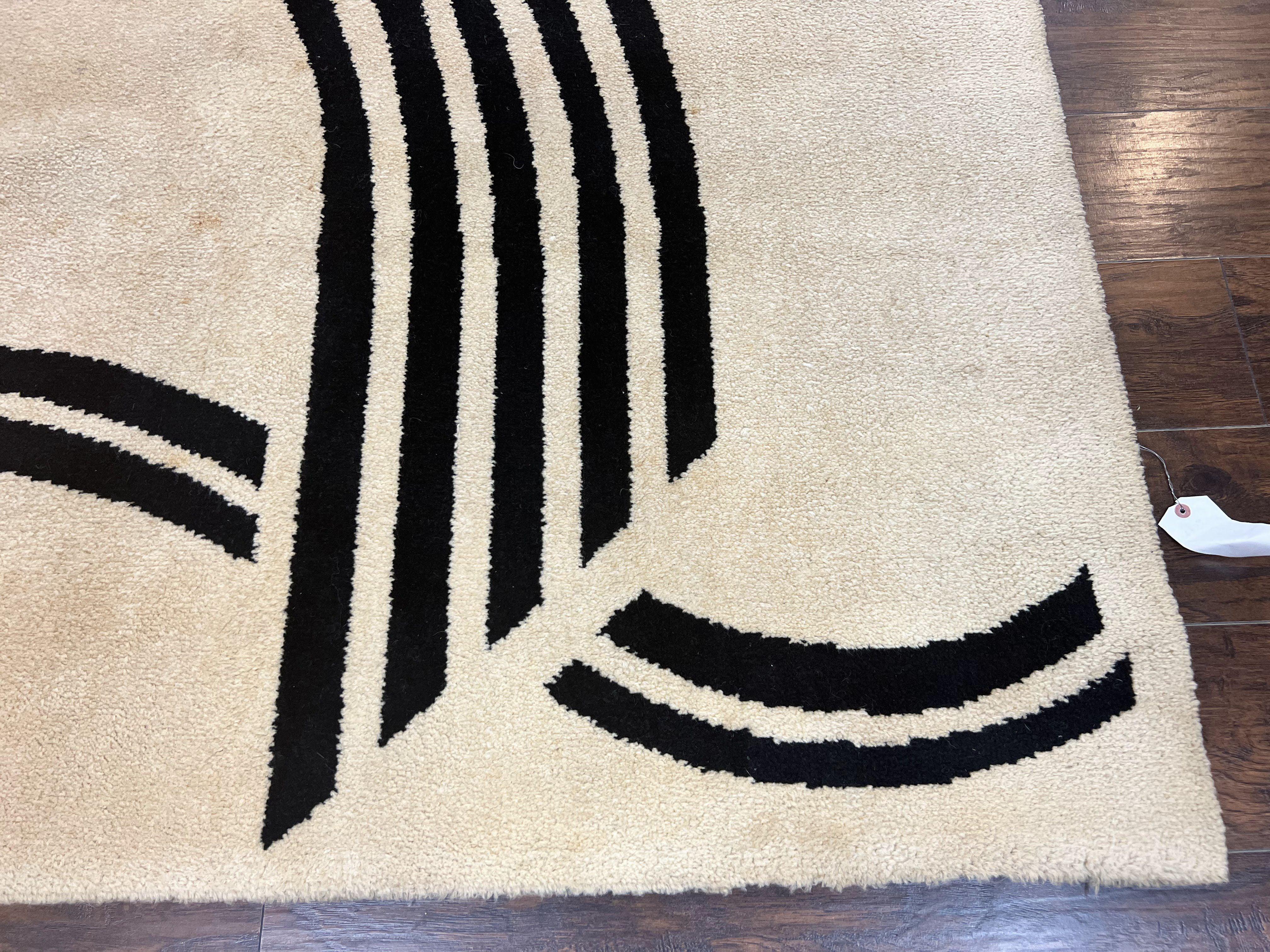 Modern Rug 6x9, Cream and Black, Abstract Pattern