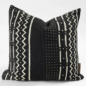 Black & White Geometric Accent Pillow - BlackBlack & WhitehunterHUNTEDFOX - Sira African Mudcloth Pillow - HUNTEDFOX