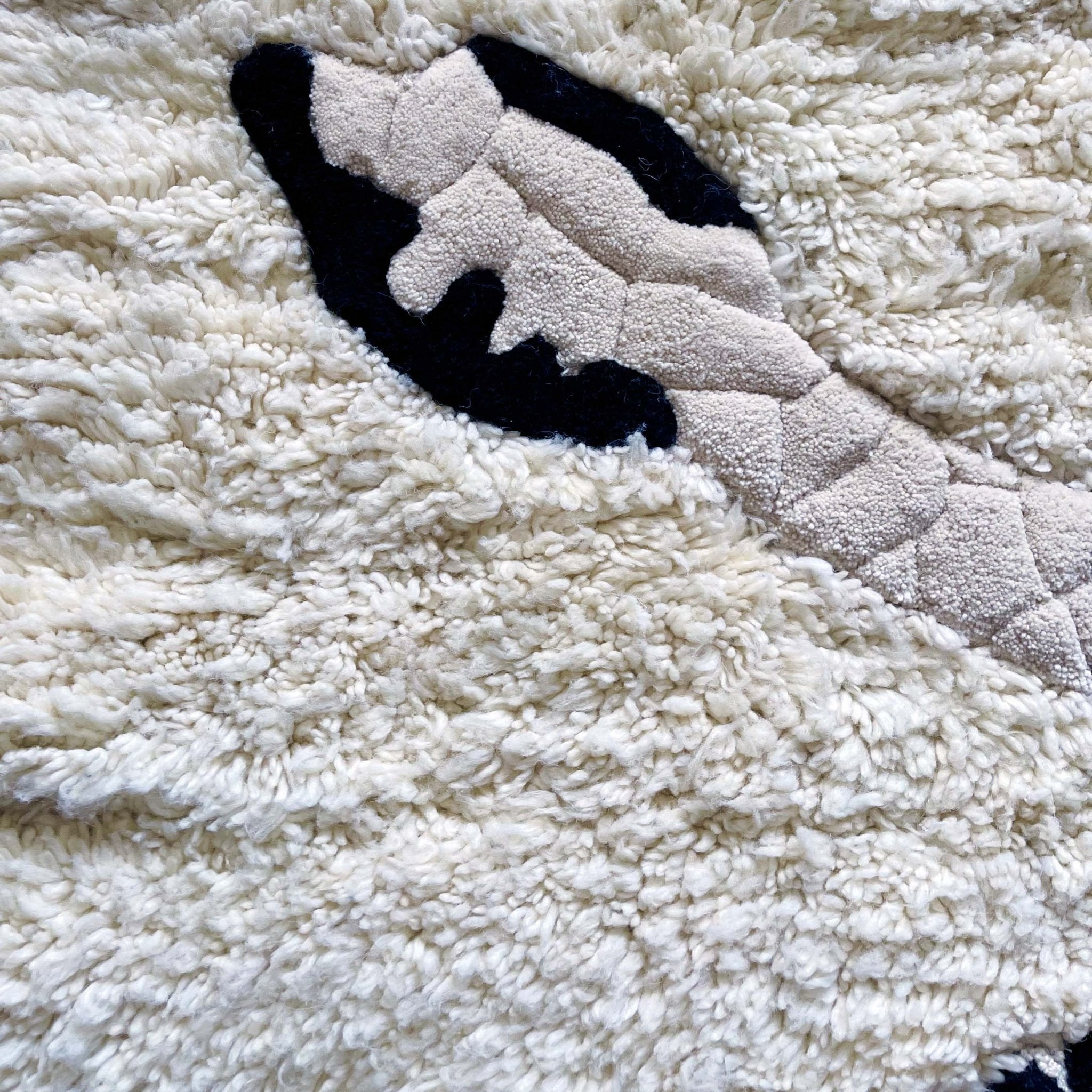 Black & White Serpentine Shag Rug - kidsPinkRugHUNTEDFOX - Black & White Serpentine Shag Rug