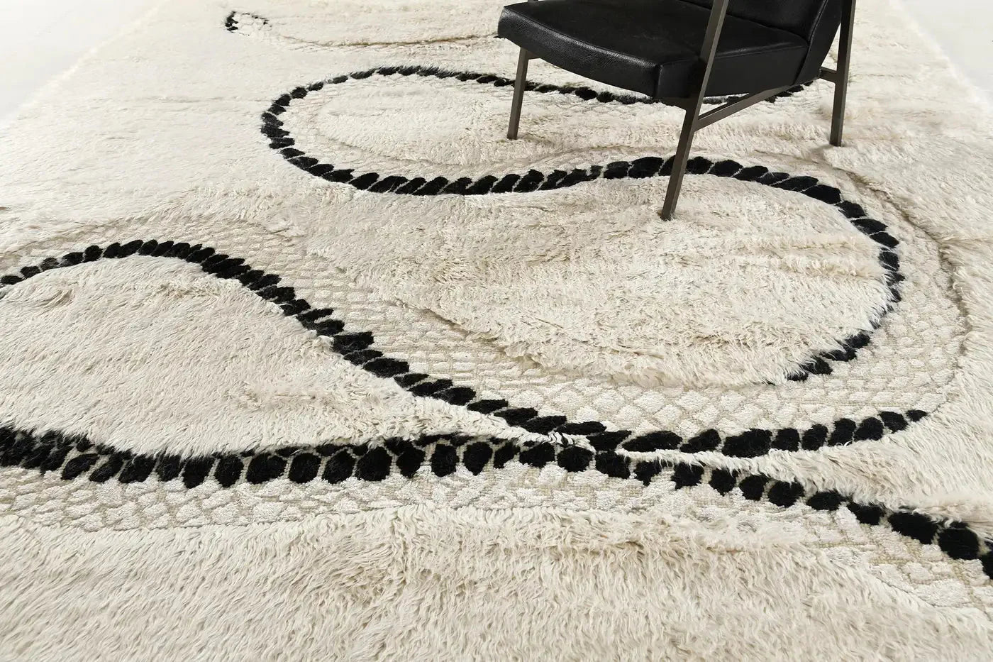 Black & White Serpentine Shag Rug - kidsPinkRugHUNTEDFOX - Black & White Serpentine Shag Rug