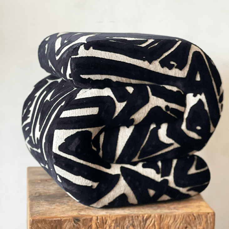 Bold C - Shaped Black & White Ottoman – Graphic Modern Pouf - Black & WhitefurnitureH|F AtelierHUNTEDFOX - Bold C - Shaped Black & White Ottoman – Graphic Modern Pouf