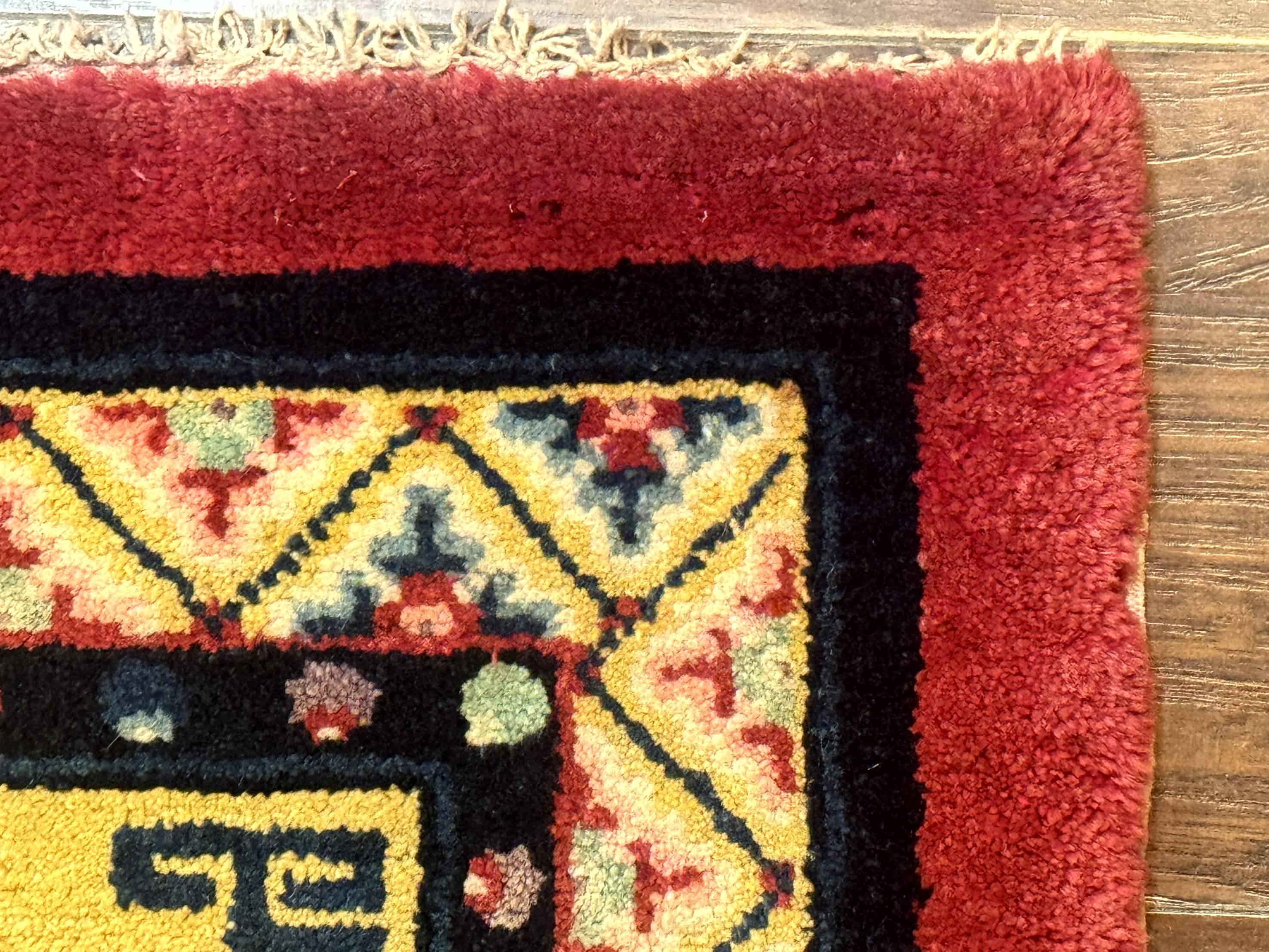 Antique Small Chiense Square Rug 2x2 ft, Wool Chinese Rug