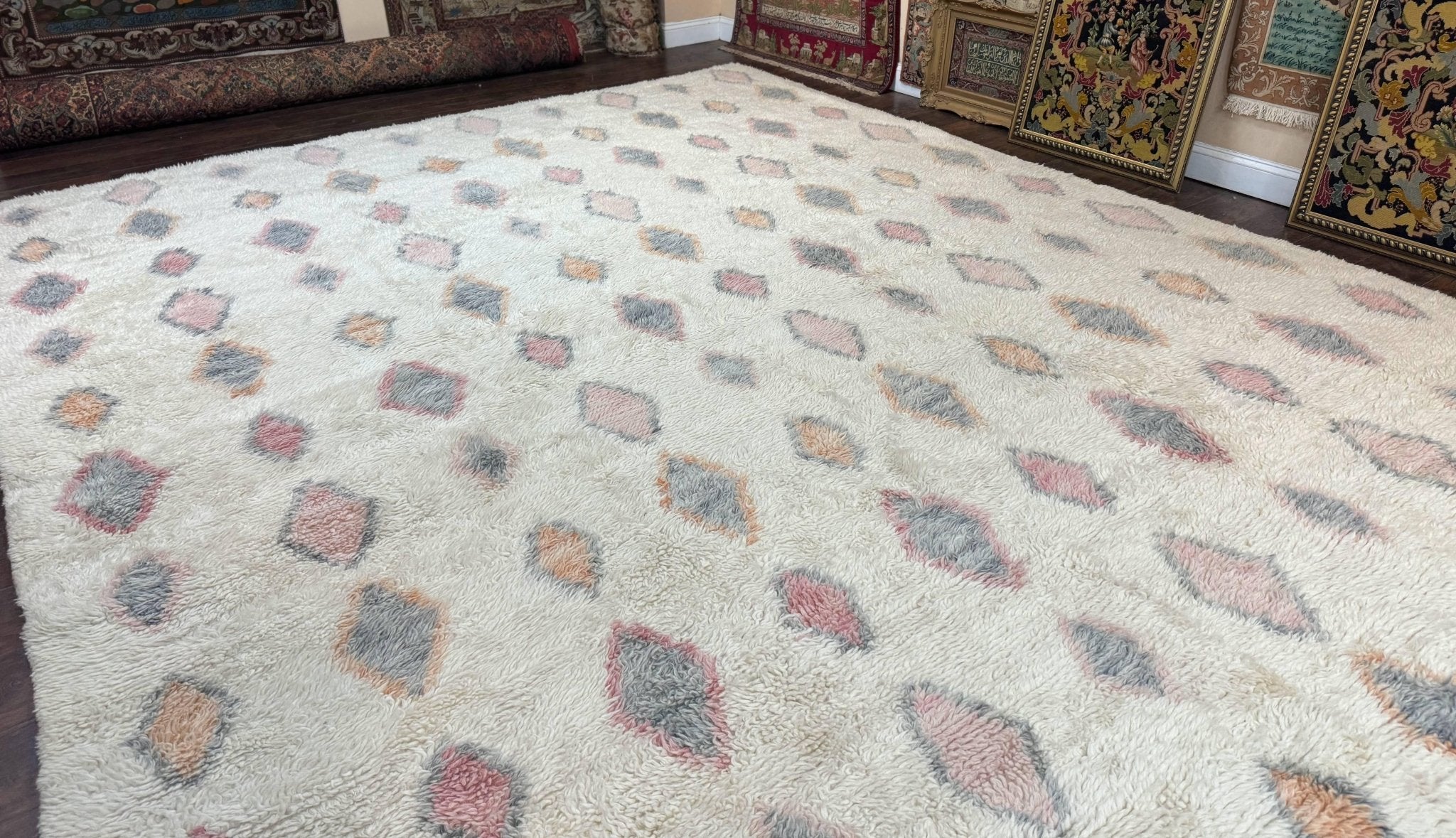 Large Modern Contemporary Indian Shag Rug 11x14, Ivory, Handmade Wool Carpet - Jewel RugsShopify CollectiveHUNTEDFOX - Large Modern Contemporary Indian Shag Rug 11x14, Ivory, Handmade Wool Carpet