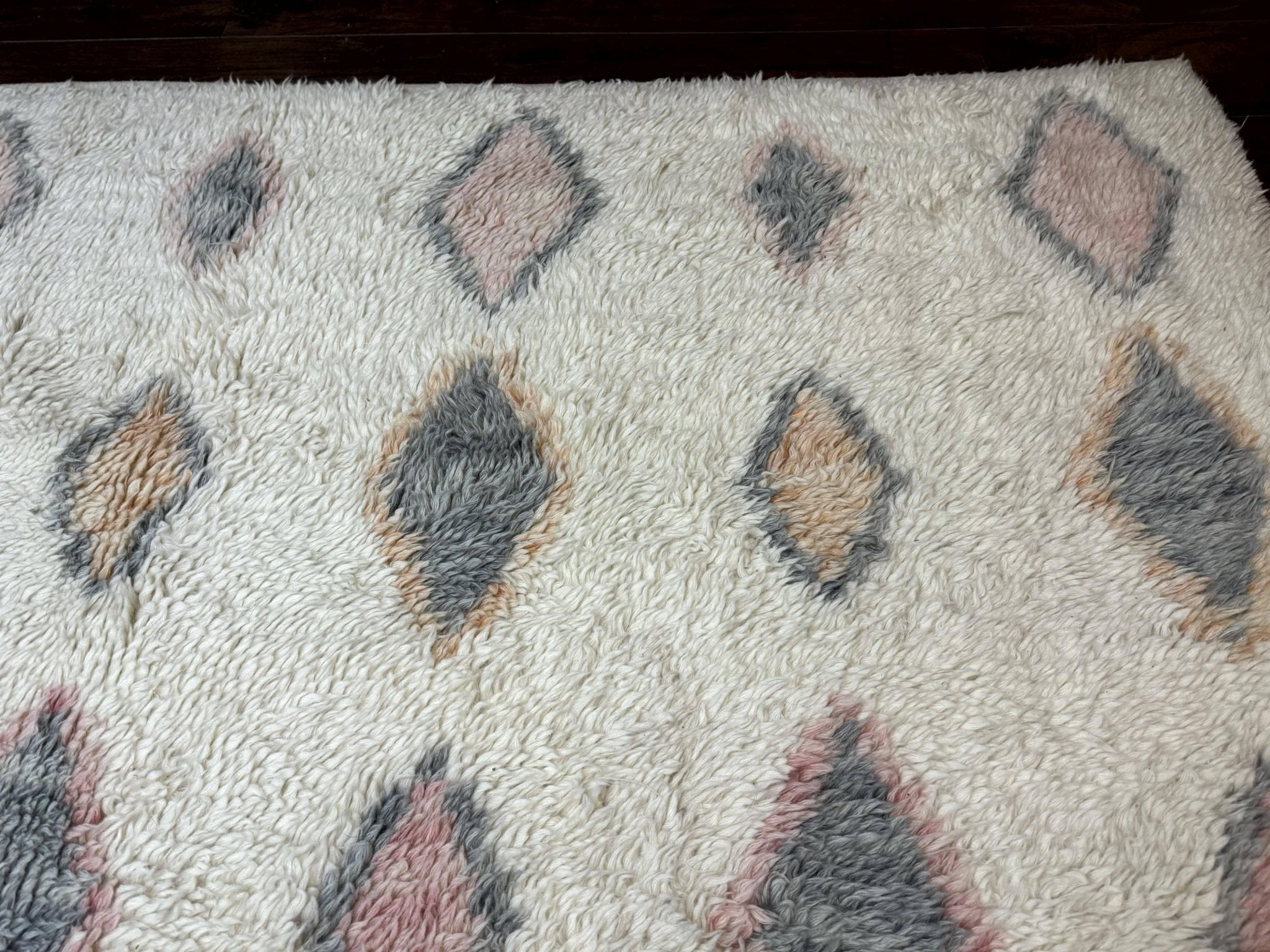 Large Modern Contemporary Indian Shag Rug 11x14, Ivory, Handmade Wool Carpet - Jewel RugsShopify CollectiveHUNTEDFOX - Large Modern Contemporary Indian Shag Rug 11x14, Ivory, Handmade Wool Carpet