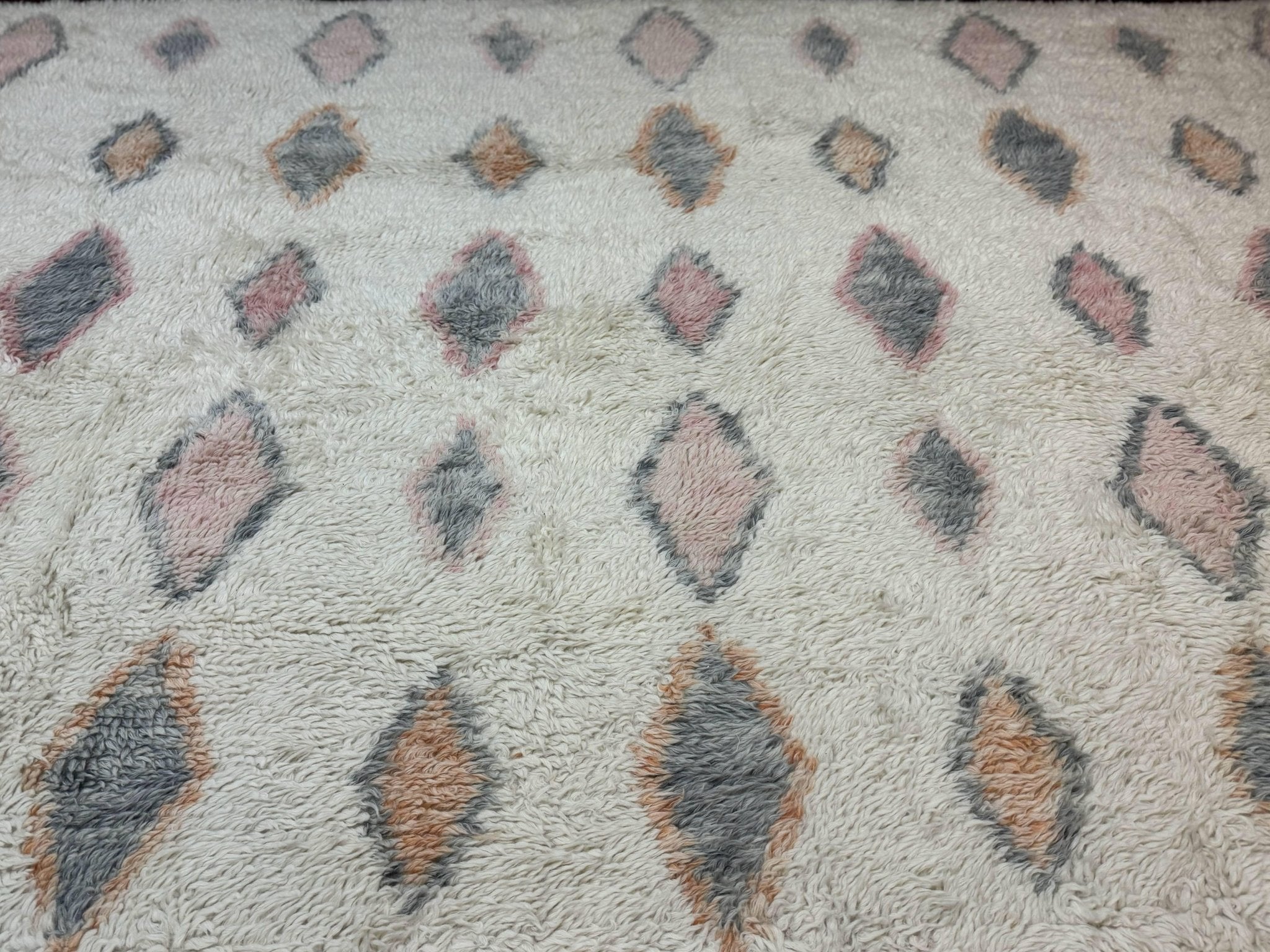 Large Modern Contemporary Indian Shag Rug 11x14, Ivory, Handmade Wool Carpet - Jewel RugsShopify CollectiveHUNTEDFOX - Large Modern Contemporary Indian Shag Rug 11x14, Ivory, Handmade Wool Carpet