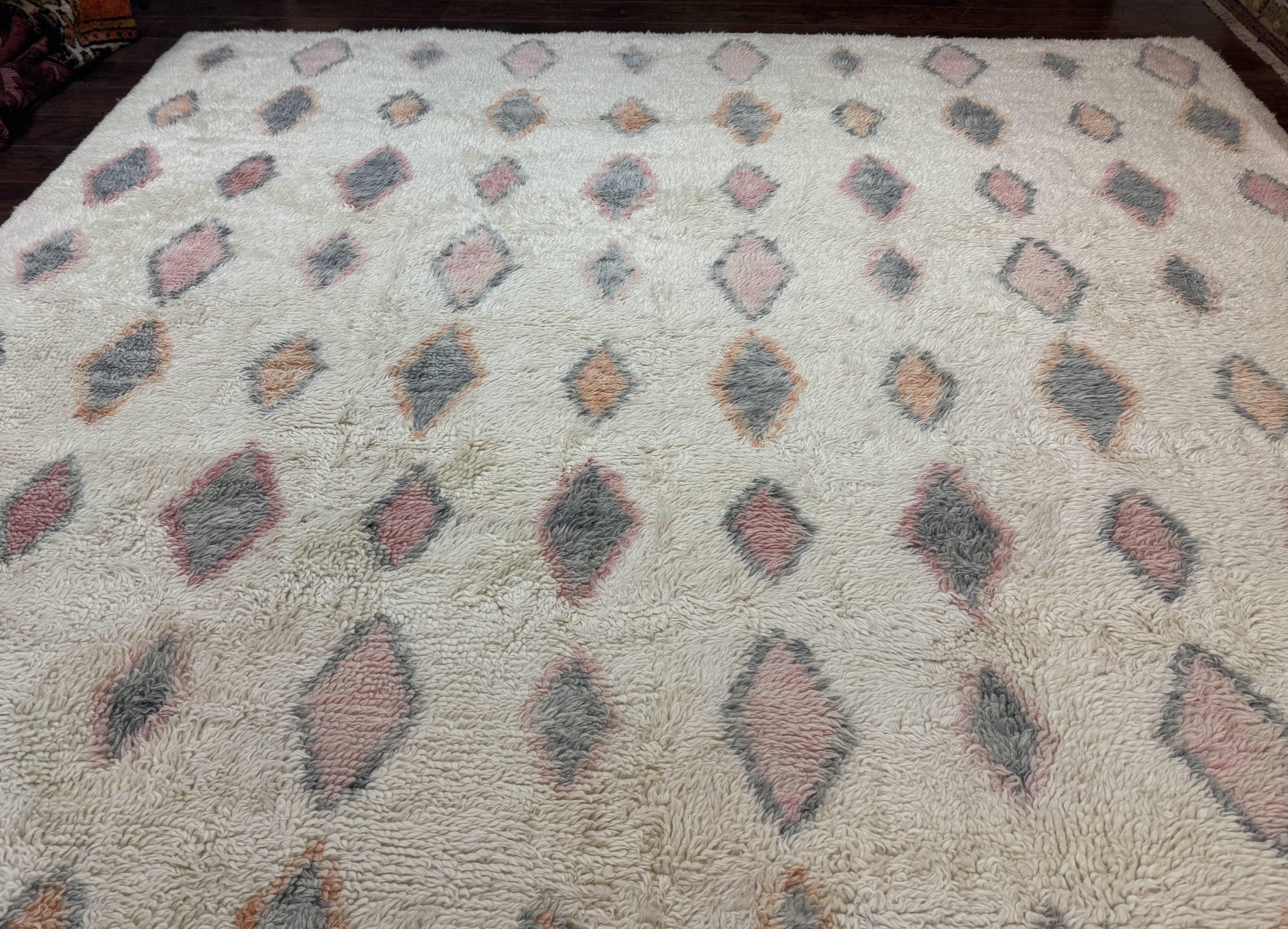 Large Modern Contemporary Indian Shag Rug 11x14, Ivory, Handmade Wool Carpet - Jewel RugsShopify CollectiveHUNTEDFOX - Large Modern Contemporary Indian Shag Rug 11x14, Ivory, Handmade Wool Carpet