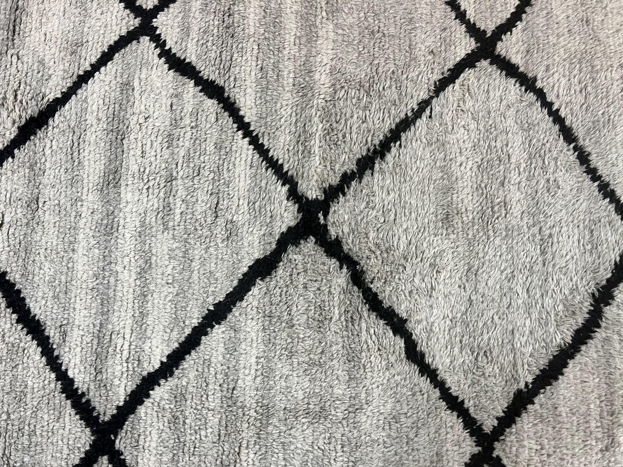 Modern Shag Rug 8x10, Gray and Black, Wool and Cotton, Lulu and Georgia, Handmade Indian Shag Rug - Jewel RugsShopify CollectiveHUNTEDFOX - Modern Shag Rug 8x10, Gray and Black, Wool and Cotton, Lulu and Georgia, Handmade Indian Shag Rug
