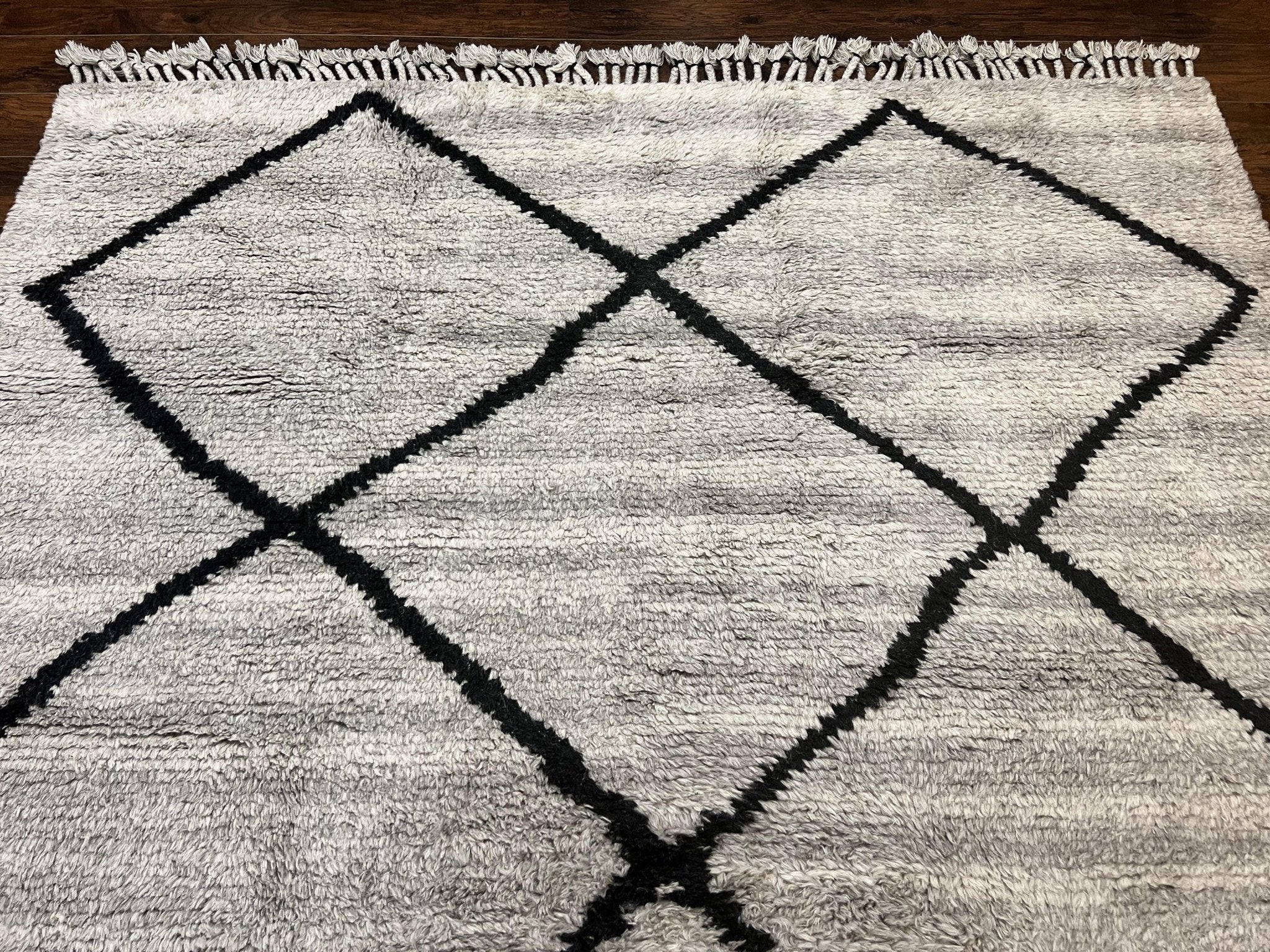 Modern Shag Rug 8x10, Gray and Black, Wool and Cotton, Lulu and Georgia, Handmade Indian Shag Rug - Jewel RugsShopify CollectiveHUNTEDFOX - Modern Shag Rug 8x10, Gray and Black, Wool and Cotton, Lulu and Georgia, Handmade Indian Shag Rug