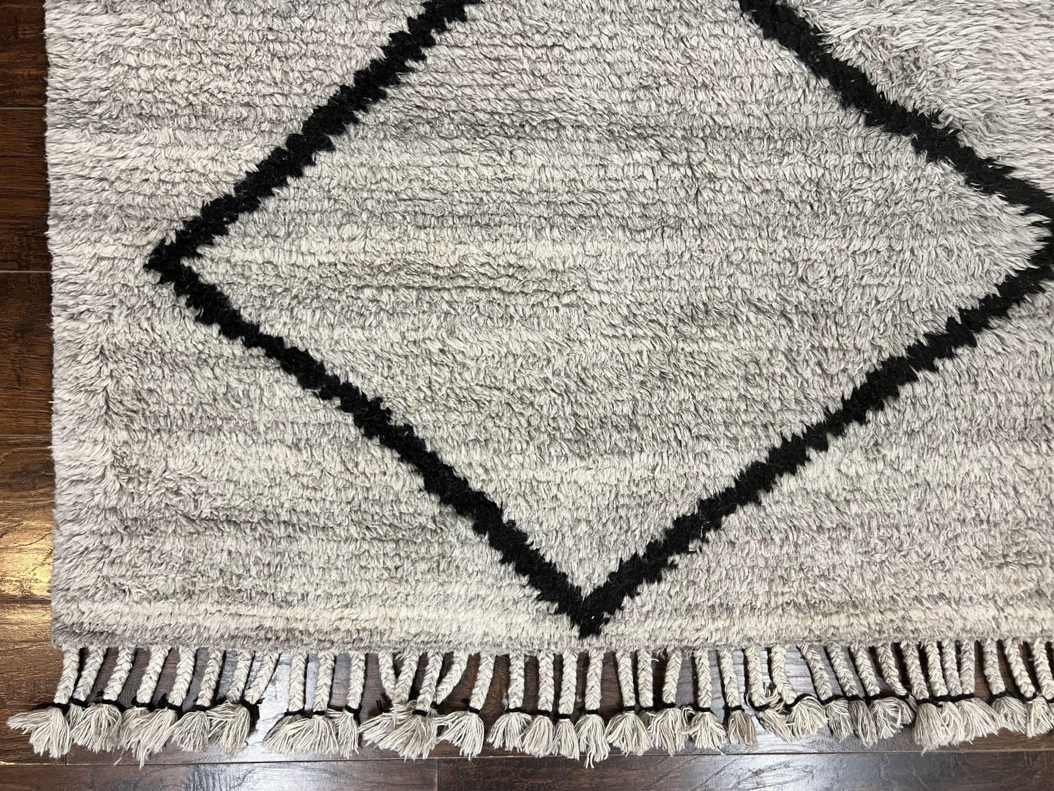 Modern Shag Rug 8x10, Gray and Black, Wool and Cotton, Lulu and Georgia, Handmade Indian Shag Rug - Jewel RugsShopify CollectiveHUNTEDFOX - Modern Shag Rug 8x10, Gray and Black, Wool and Cotton, Lulu and Georgia, Handmade Indian Shag Rug