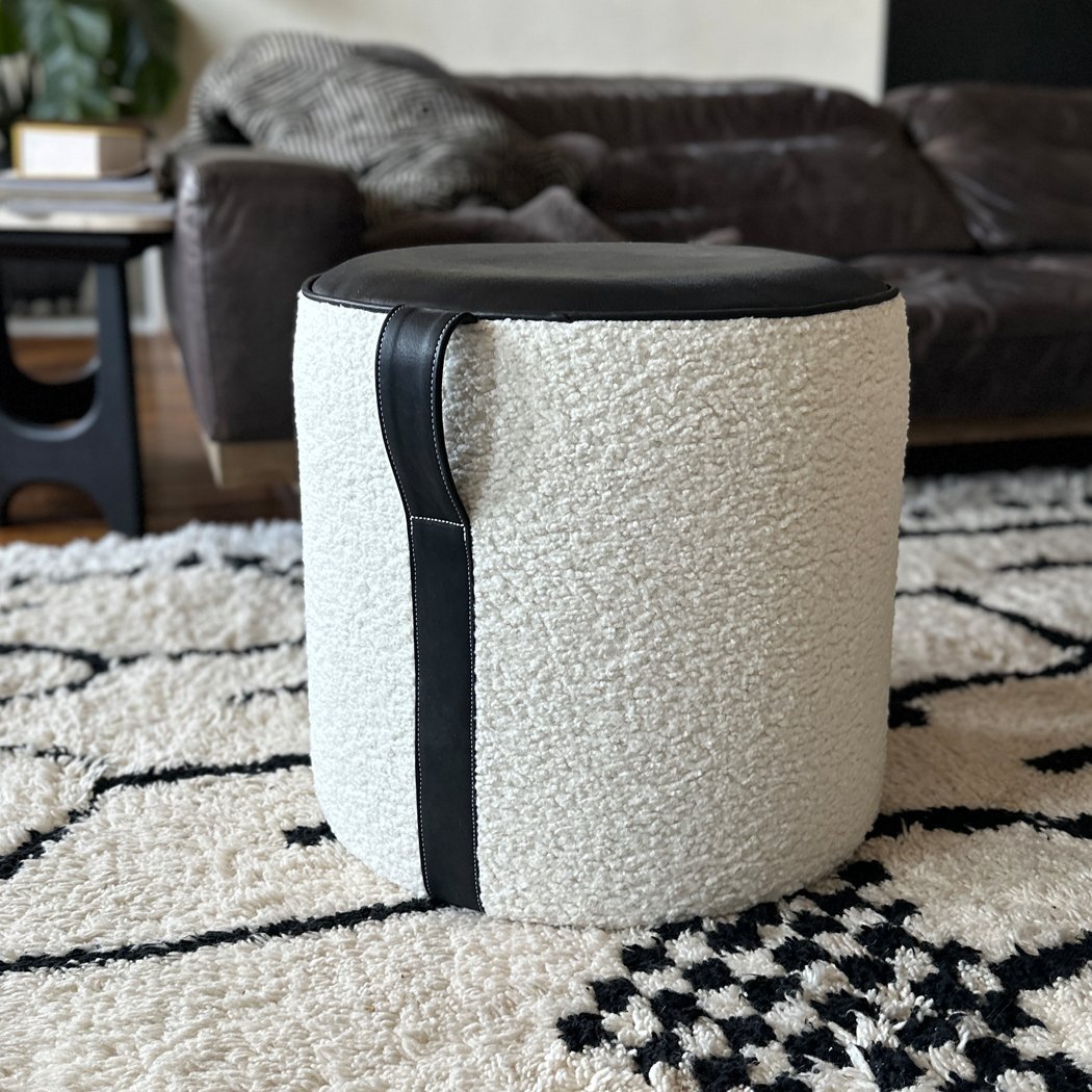 Modern Shearling + Leather Pouf – 18" Round Ottoman with Handle - H|F AtelierLEATHERottomanHUNTEDFOX - Modern Shearling + Leather Pouf – 18" Round Ottoman with Handle