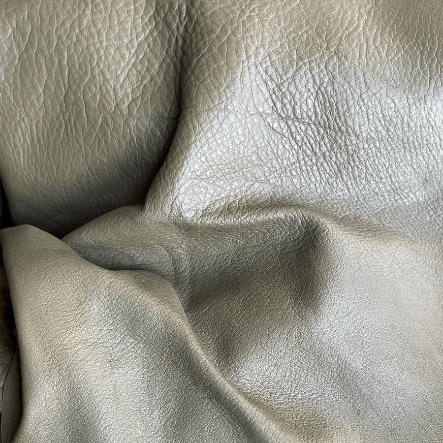 Ottoman | Classic Luxurious Olive Green Leather Ottoman - Handcrafted Elegance - Dark GreenGreenH|F AtelierHUNTEDFOX - Ottoman | Classic Luxurious Olive Green Leather Ottoman - Handcrafted Elegance
