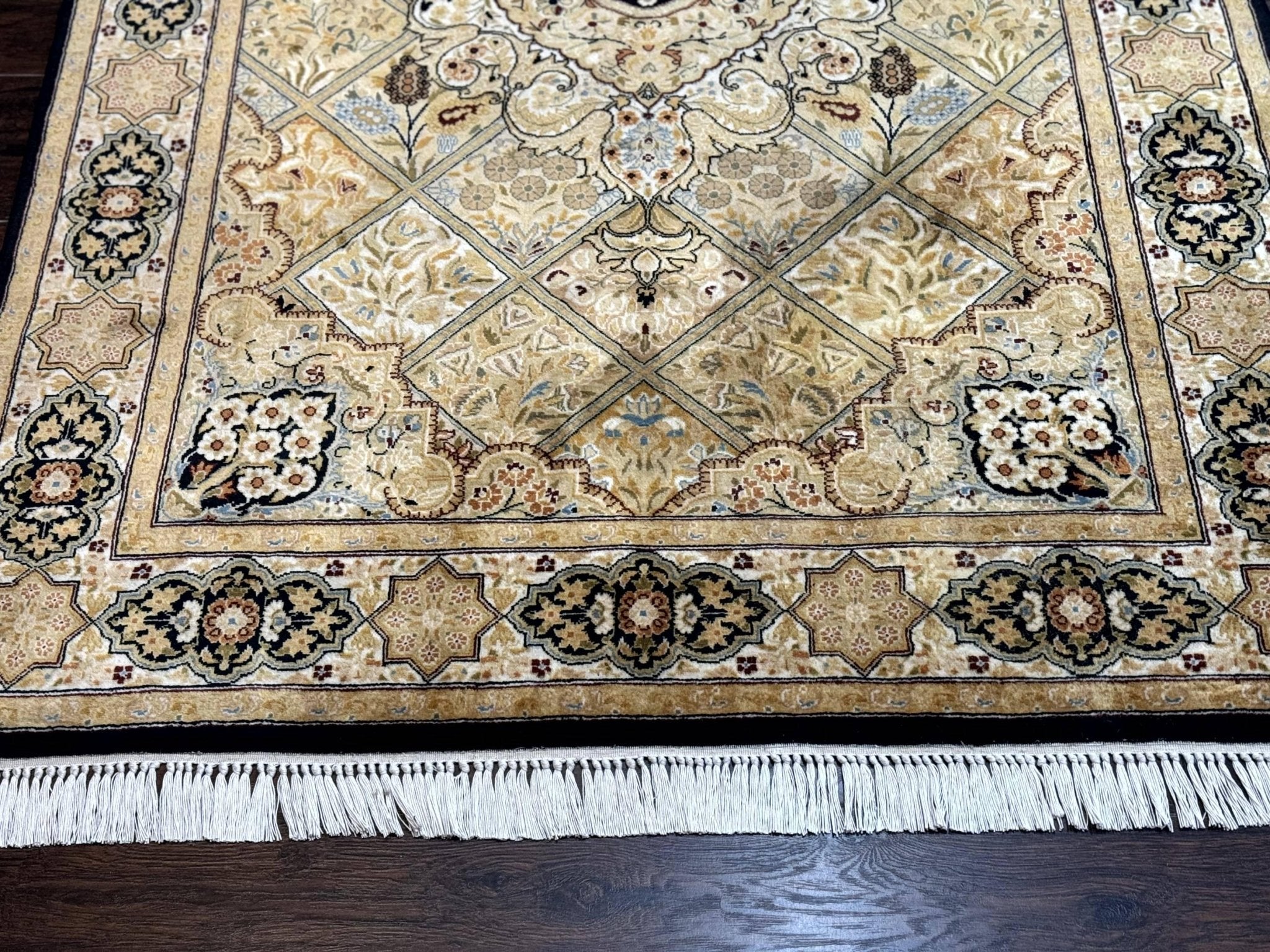 Pak Persian Rug 4x6, Panel Design - Jewel RugsShopify CollectiveHUNTEDFOX - Pak Persian Rug 4x6, Panel Design