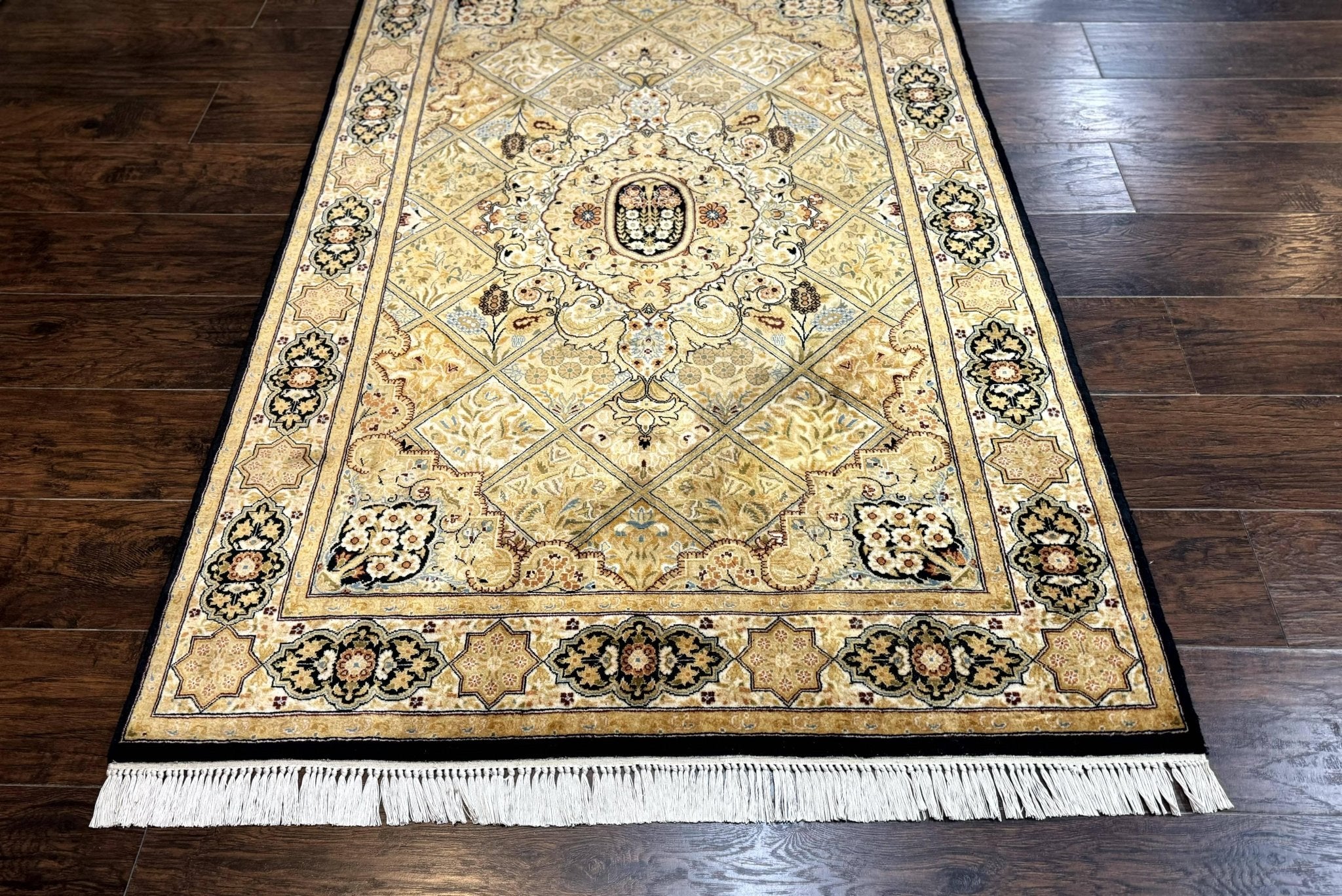 Pak Persian Rug 4x6, Panel Design - Jewel RugsShopify CollectiveHUNTEDFOX - Pak Persian Rug 4x6, Panel Design