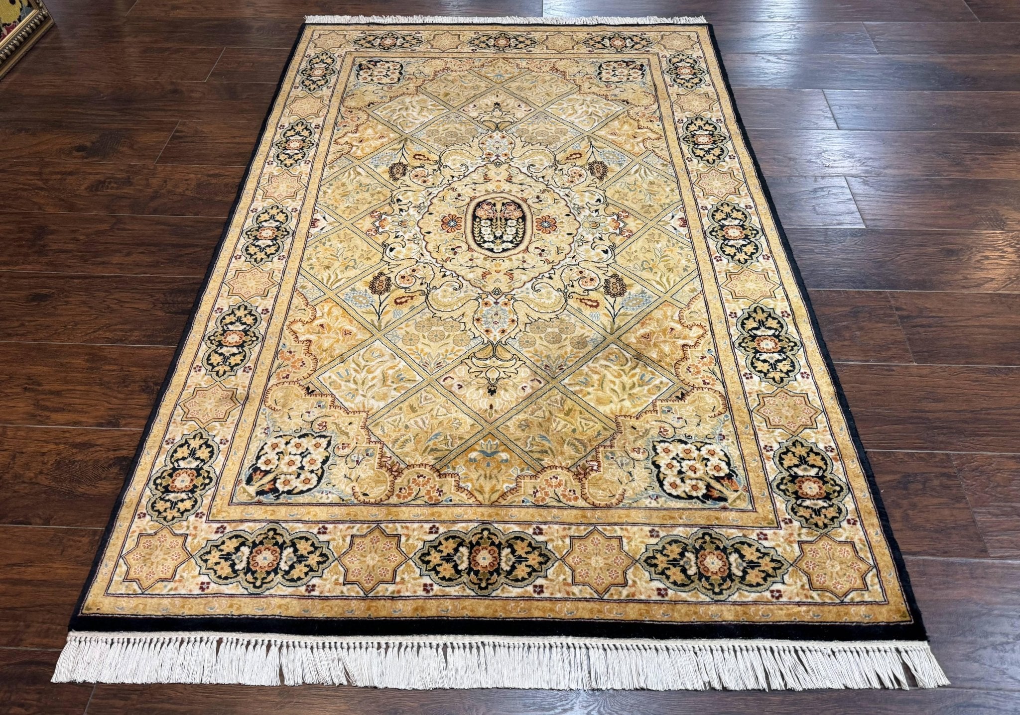 Pak Persian Rug 4x6, Panel Design - Jewel RugsShopify CollectiveHUNTEDFOX - Pak Persian Rug 4x6, Panel Design