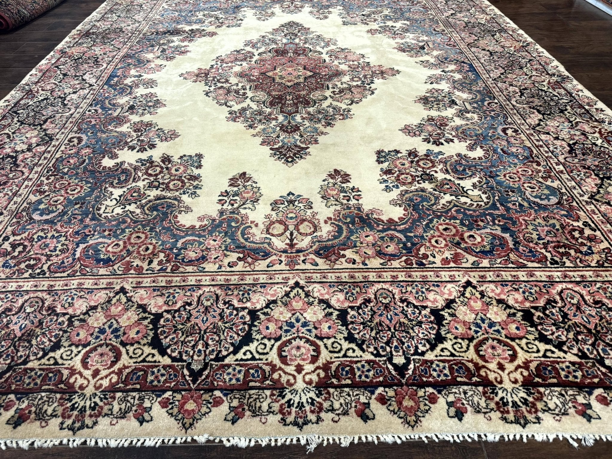 Persian Sarouk Rug 9x12, Ivory & Blue, Semi Open Field - Jewel RugsShopify CollectiveHUNTEDFOX - Persian Sarouk Rug 9x12, Ivory & Blue, Semi Open Field