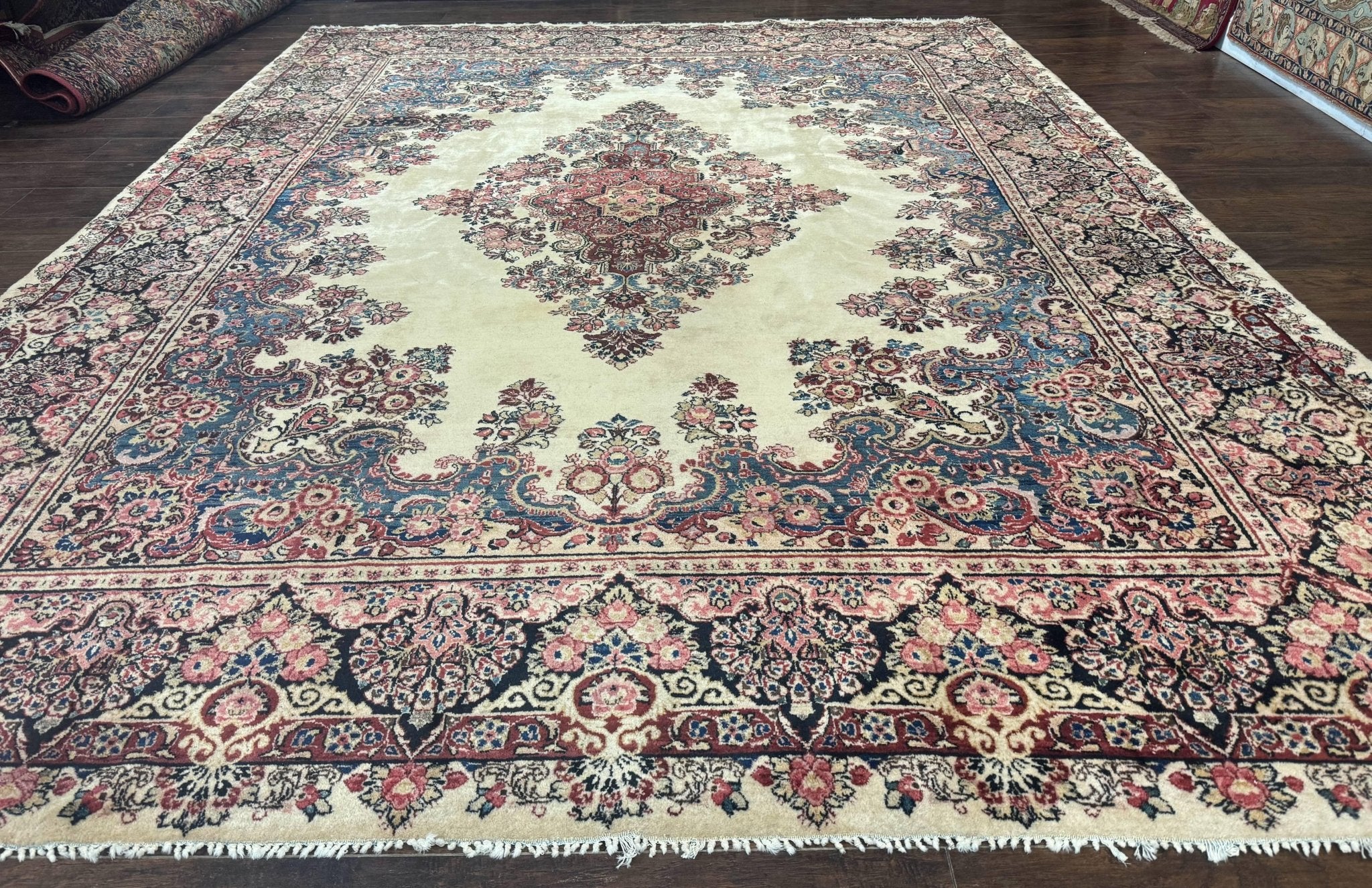 Persian Sarouk Rug 9x12, Ivory & Blue, Semi Open Field - Jewel RugsShopify CollectiveHUNTEDFOX - Persian Sarouk Rug 9x12, Ivory & Blue, Semi Open Field