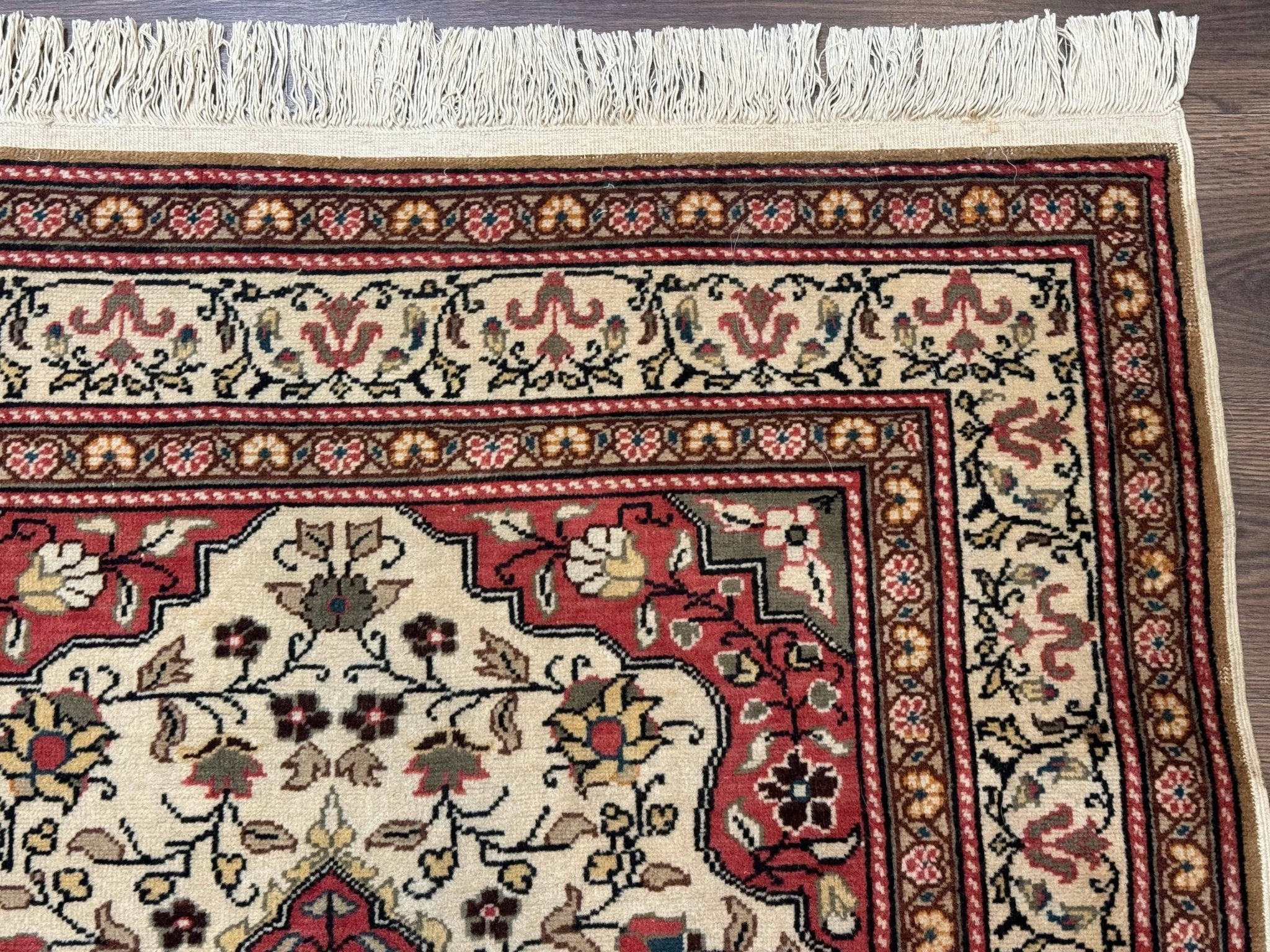Turkish Sivas Rug 4x6, Floral Medallion, Beige Pink - Red Green, Handmade - Jewel RugsShopify CollectiveHUNTEDFOX - Turkish Sivas Rug 4x6, Floral Medallion, Beige Pink - Red Green, Handmade