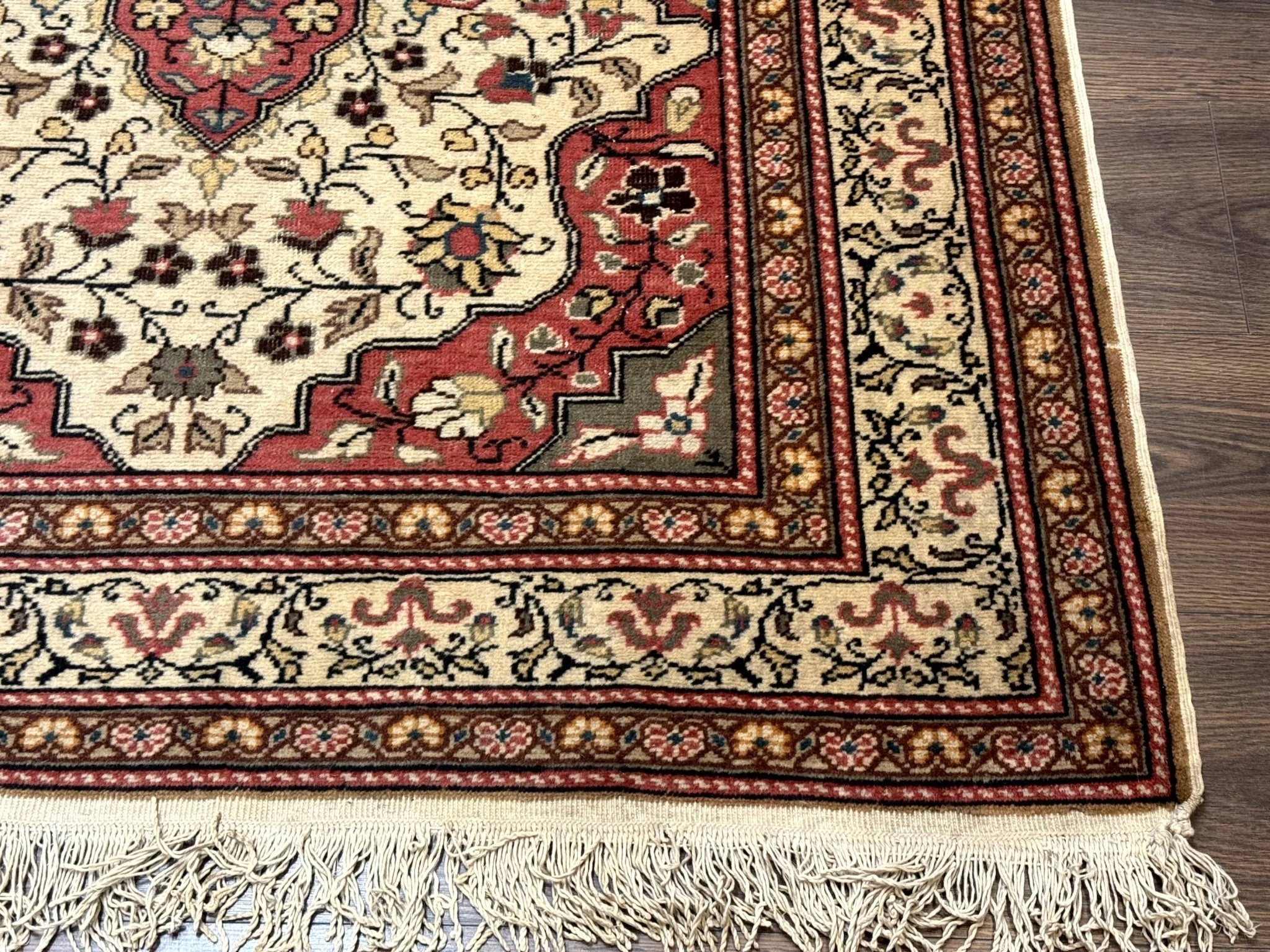 Turkish Sivas Rug 4x6, Floral Medallion, Beige Pink - Red Green, Handmade - Jewel RugsShopify CollectiveHUNTEDFOX - Turkish Sivas Rug 4x6, Floral Medallion, Beige Pink - Red Green, Handmade