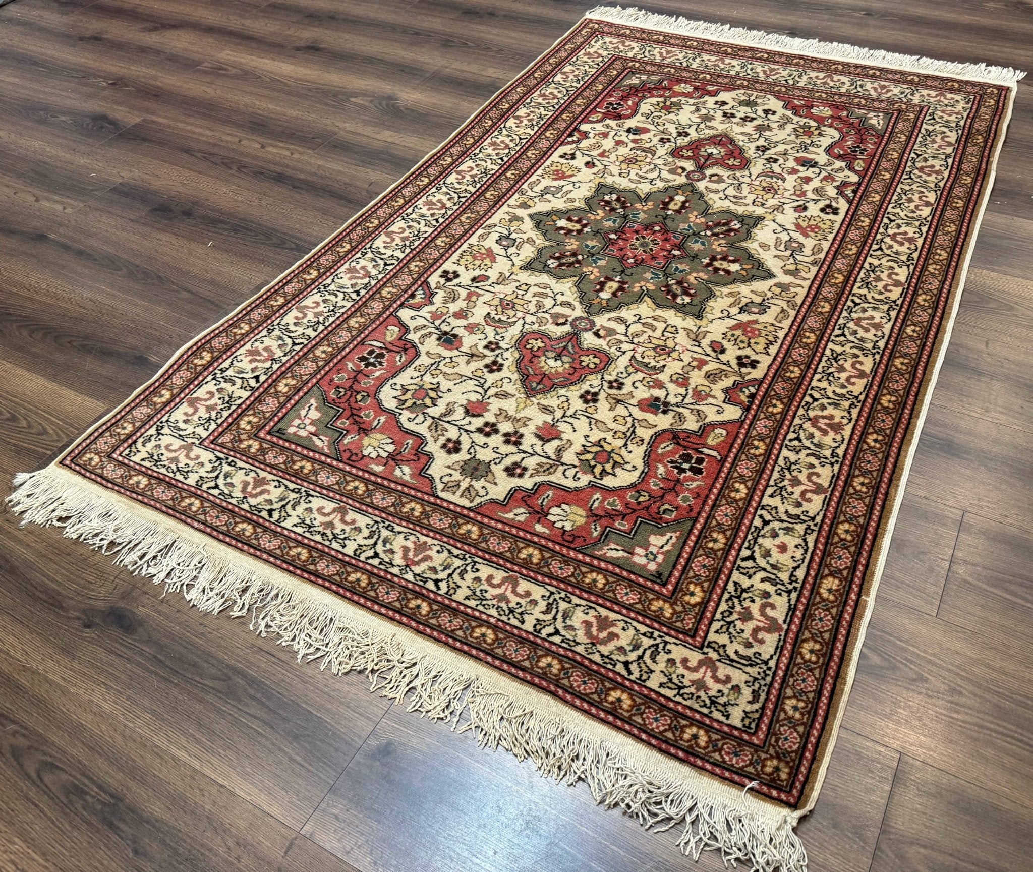 Turkish Sivas Rug 4x6, Floral Medallion, Beige Pink - Red Green, Handmade - Jewel RugsShopify CollectiveHUNTEDFOX - Turkish Sivas Rug 4x6, Floral Medallion, Beige Pink - Red Green, Handmade