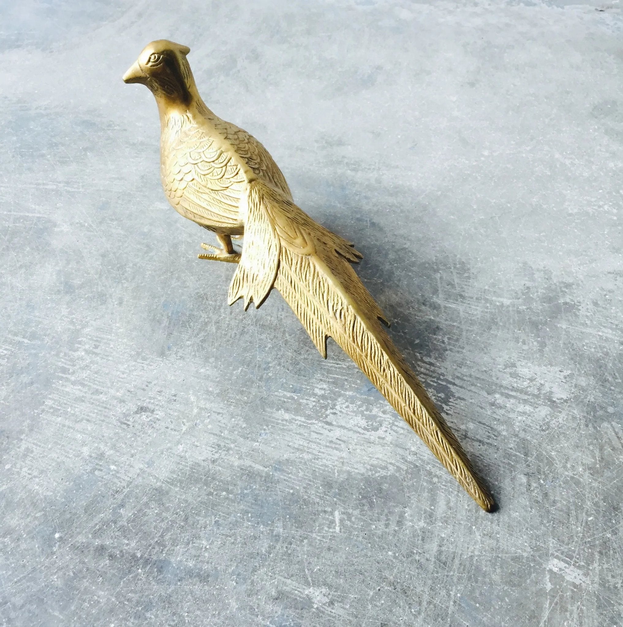 Mid-century modern vintage brass pheasant statue with long tail and etched feathers, bird figurine for home or office decor