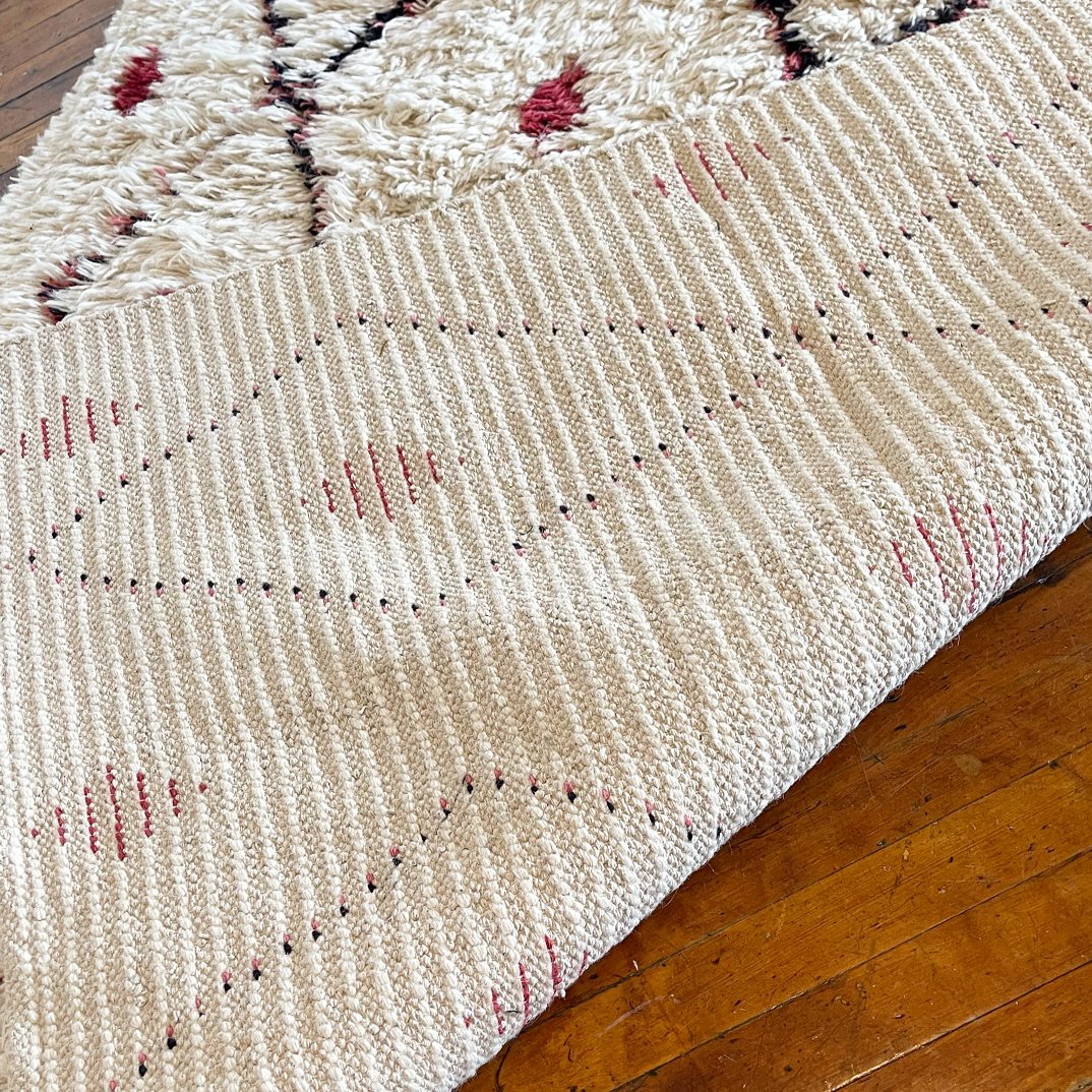 Vintage Moroccan - Inspired Shag Rug with Fringe – Cream and Pink Diamond Pattern - BlackBlack & WhitekidsHUNTEDFOX - Vintage Moroccan - Inspired Shag Rug with Fringe – Cream and Pink Diamond Pattern - BlackBlack & WhitekidsHUNTEDFOX - Vintage Moroccan - Inspired Shag Rug with Fringe – Cream and Pink Diamond Pattern