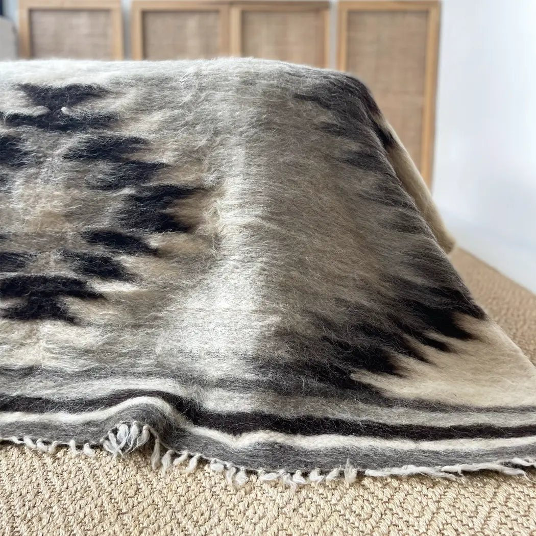 Natural handwoven blanket with fringe